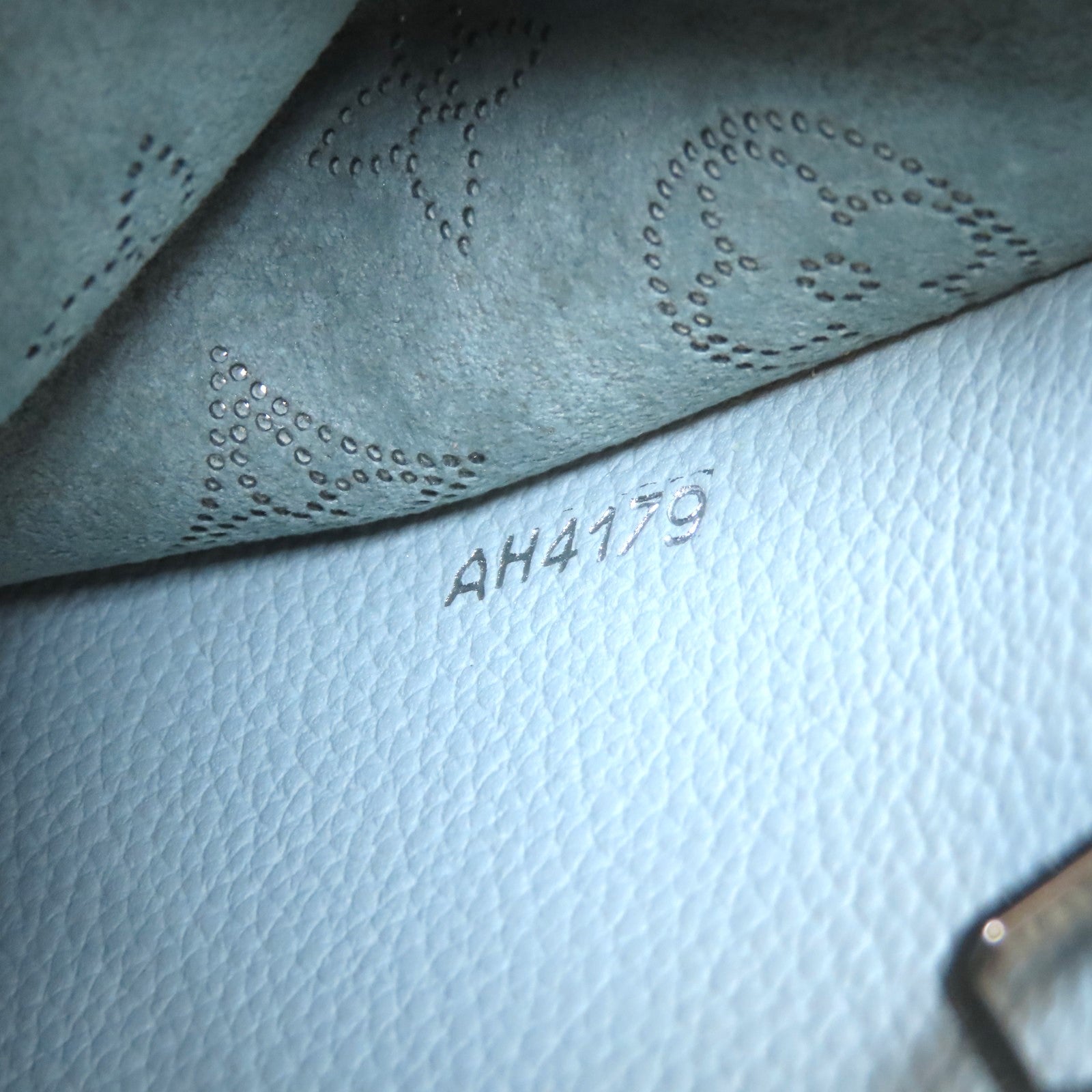 LOUIS VUITTON Mahina Muria銀扣手挽肩背兩用袋淺綠色