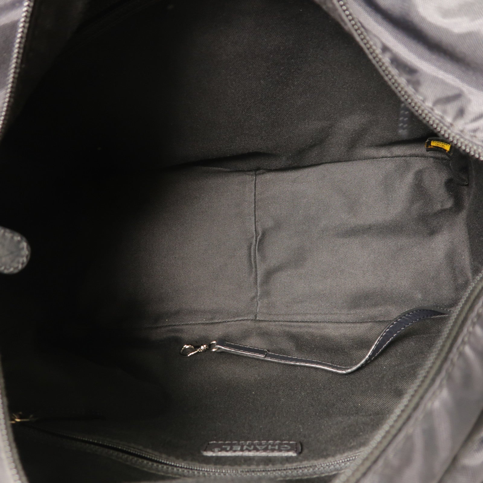 CHANEL 尼龍Shoulder Bag銀扣肩背袋