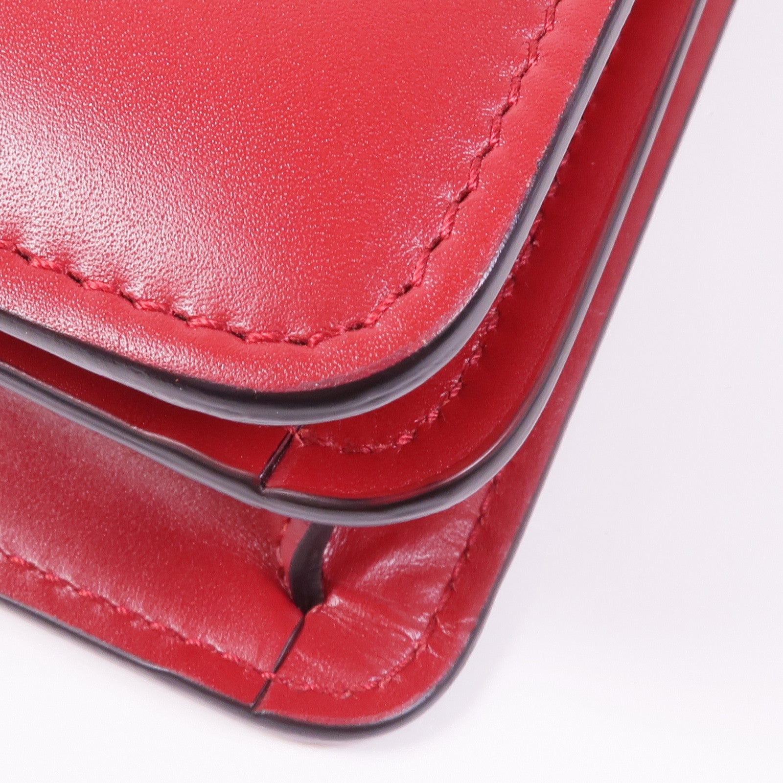 BVLGARI 牛皮皮革Shoulder Bag金扣肩背袋