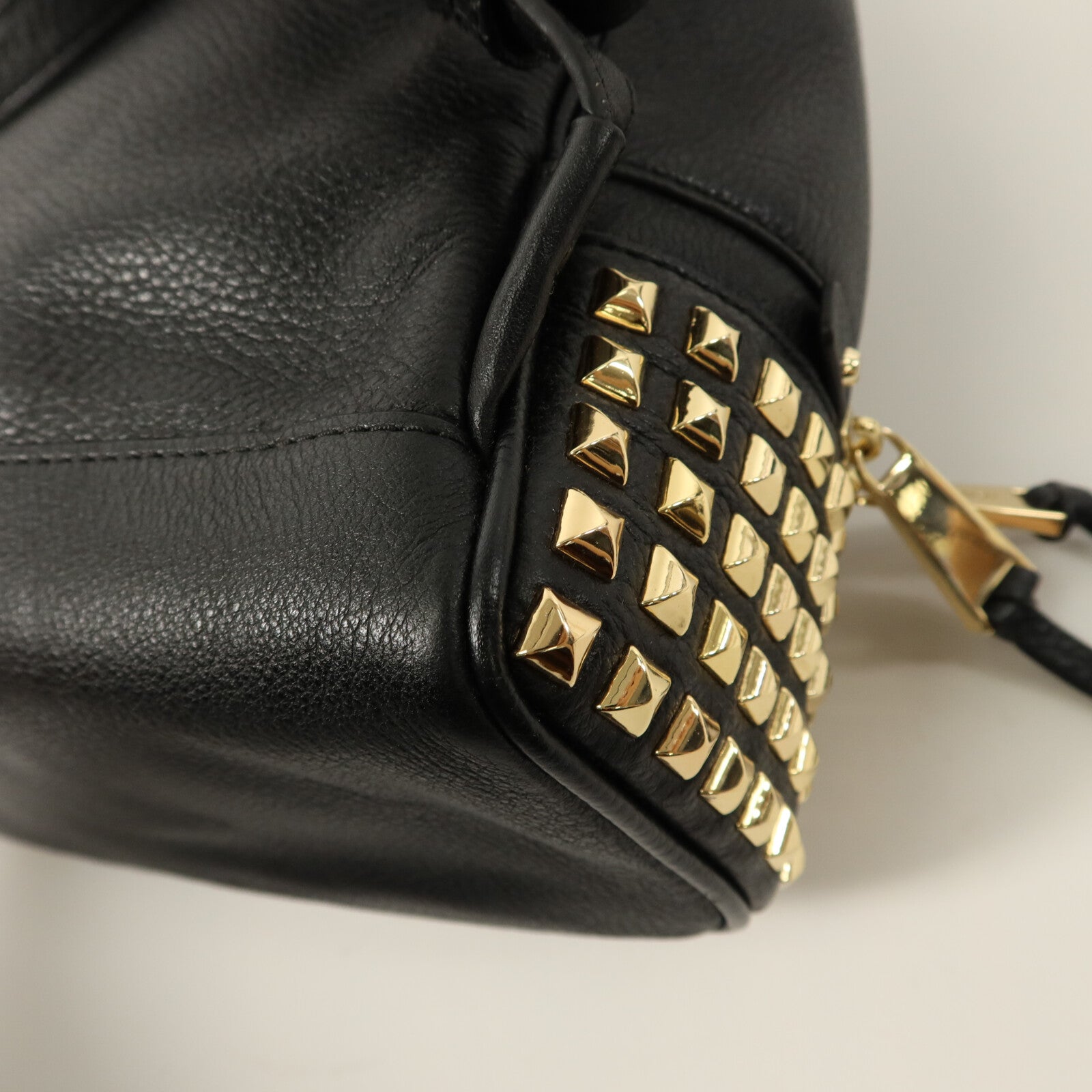 Michael Kors 牛皮皮革Rhea Studded背包