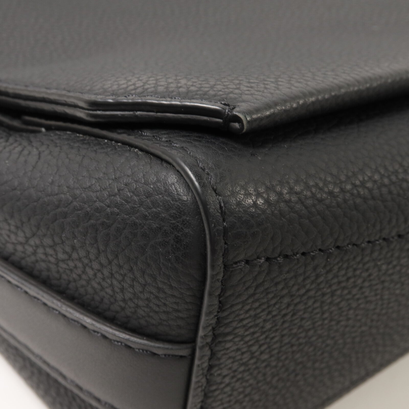 LOUIS VUITTON 牛皮皮革Takeoff Messenger肩背袋