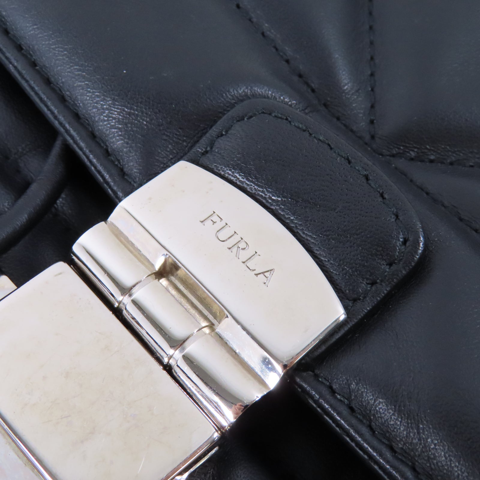 Furla 牛皮皮革Backpack銀扣鏈帶背包黑色