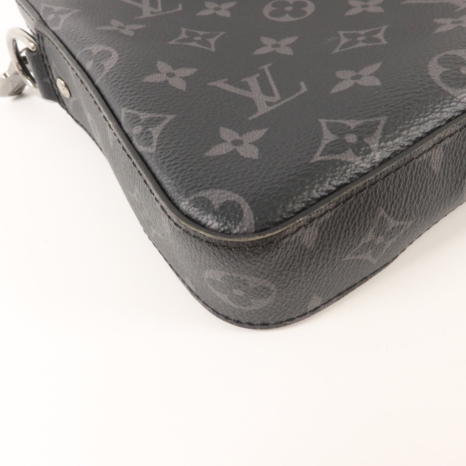LOUIS VUITTON Monogram Eclipse Reverse Trio Messenger銀扣肩背袋灰色