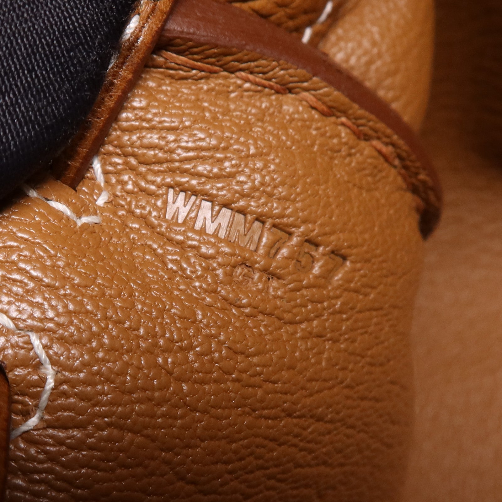 HERMES Barenia皮革Kelly Messenger PM銀扣肩背袋Fauve