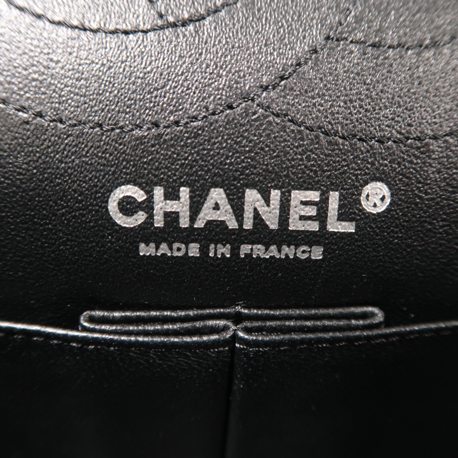 CHANEL 牛皮皮革2.55 Reissue Lucky Charm鏈帶肩背袋