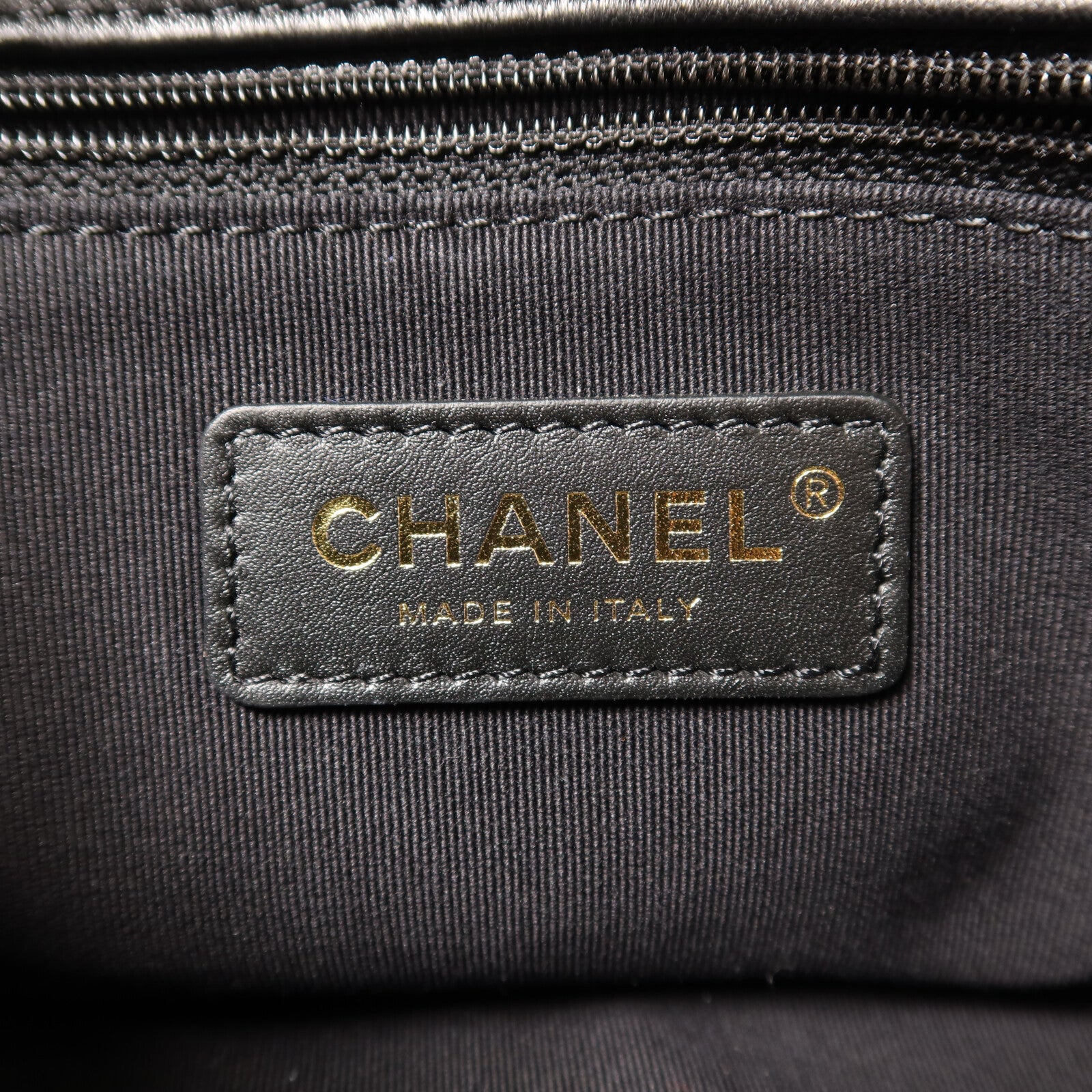 CHANEL 牛皮皮革Mini Matelasse金扣鏈帶手挽肩背兩用袋