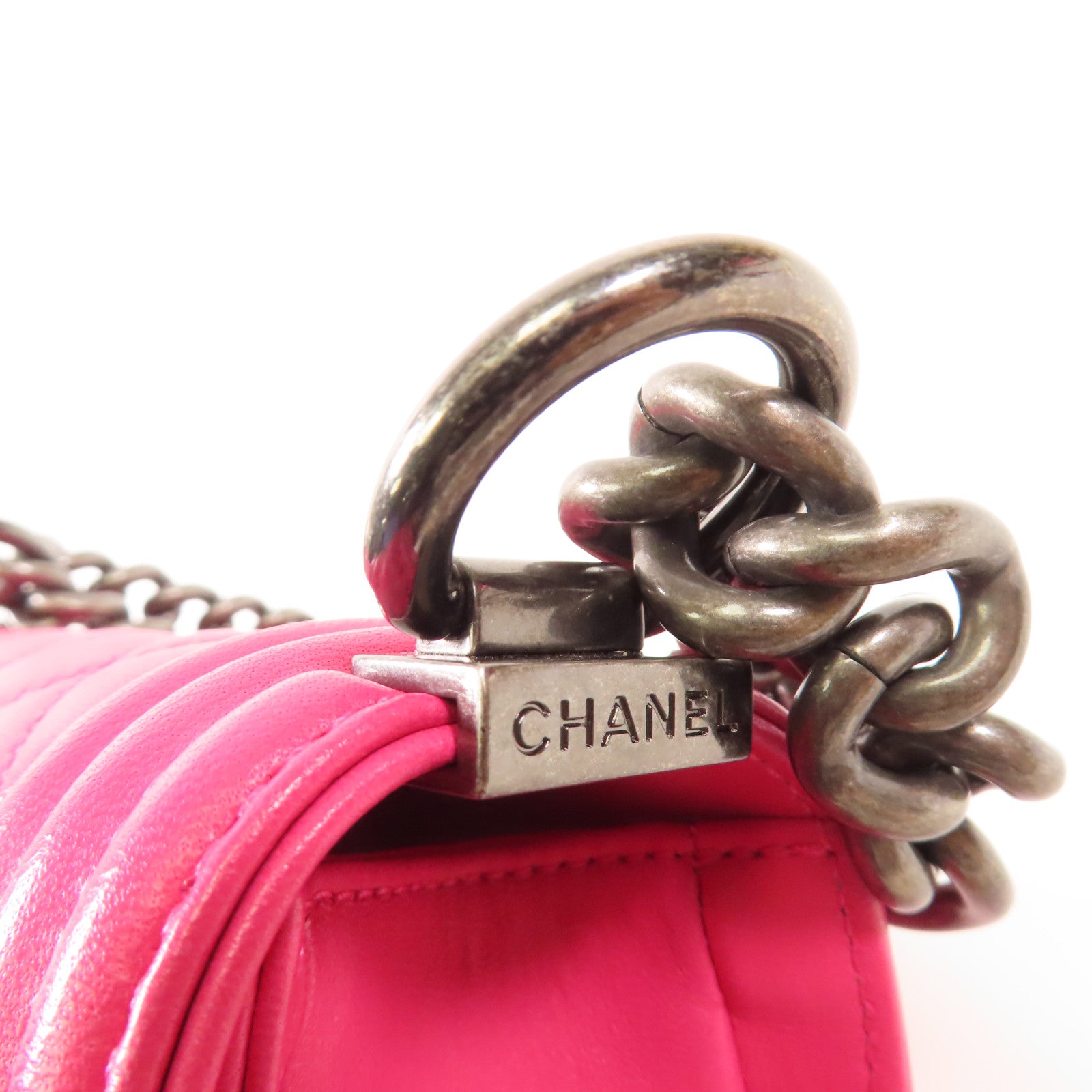 CHANEL 牛皮皮革Boy Chanel銀扣鏈帶肩背袋