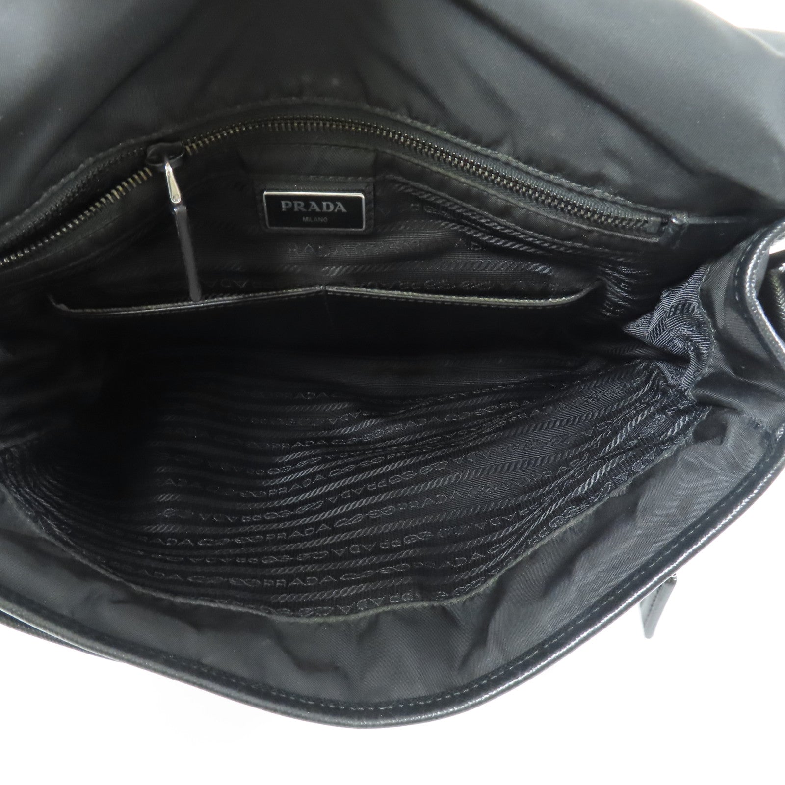 PRADA 尼龍Shoulder Bag銀扣肩背袋