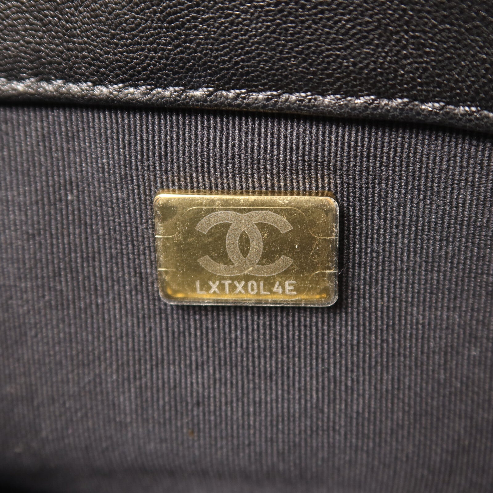 CHANEL 牛皮皮革Mini Matelasse金扣鏈帶手挽肩背兩用袋