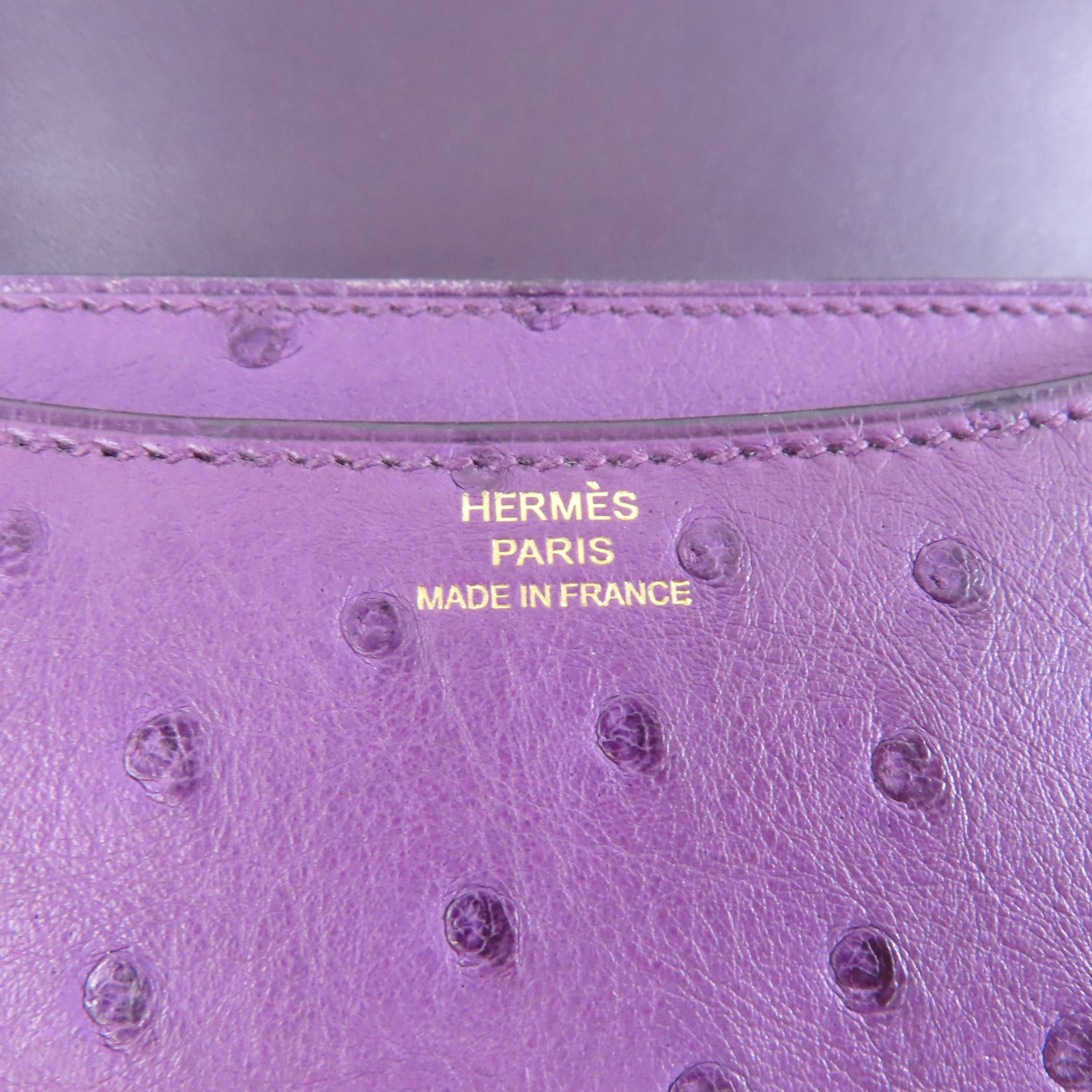 HERMES 鴕鳥皮革Constance Mini金扣肩背袋Anemone紫色