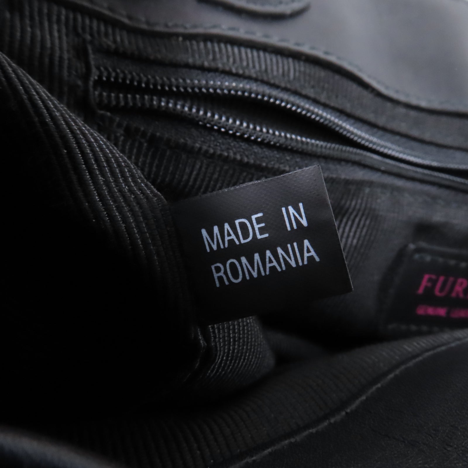 Furla 牛皮皮革Backpack銀扣鏈帶背包黑色