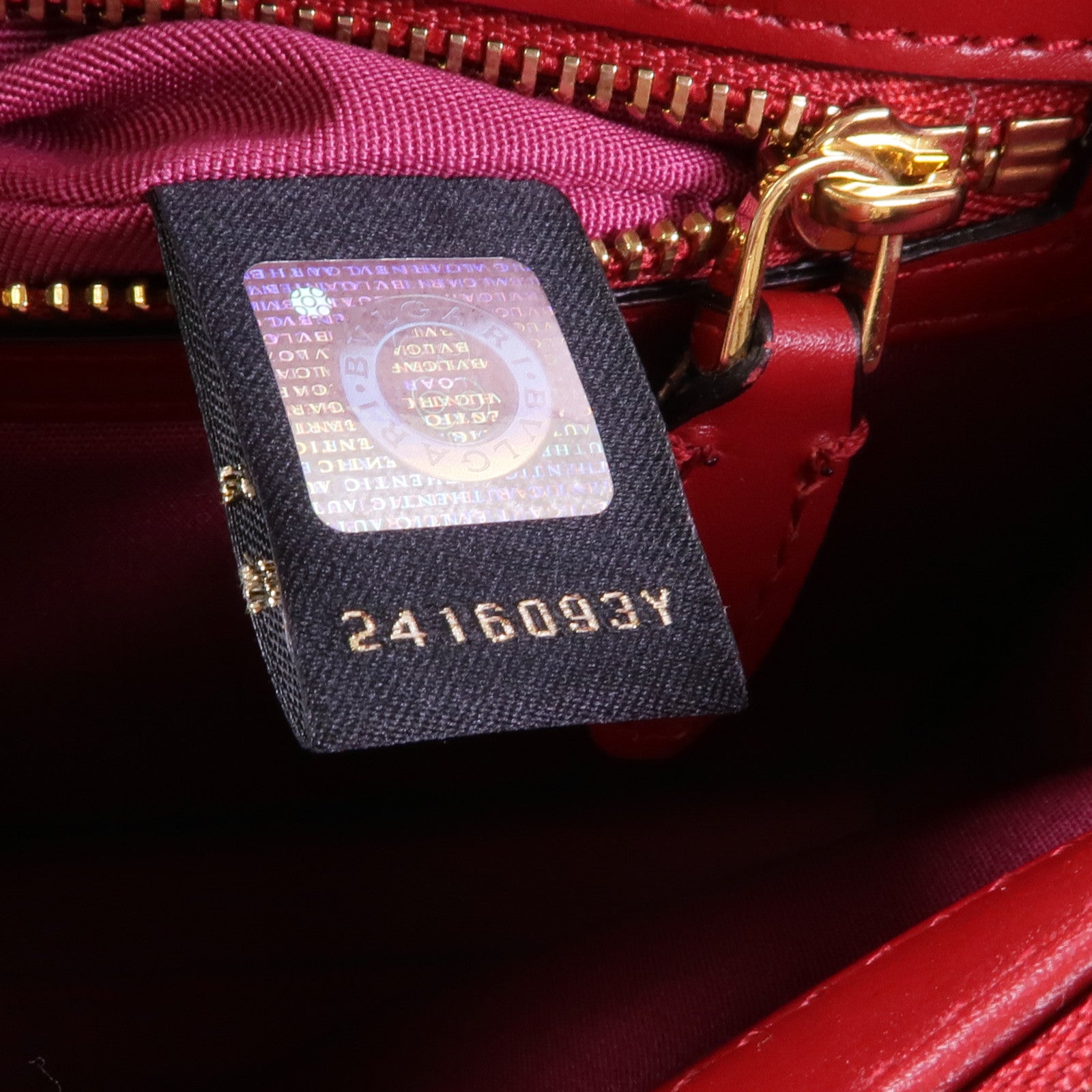 BVLGARI 牛皮皮革Shoulder Bag金扣肩背袋