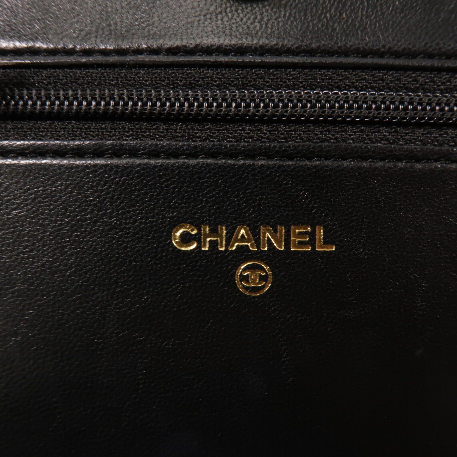 CHANEL 羊皮皮革Boy Wallet On Chain鏈帶肩背袋