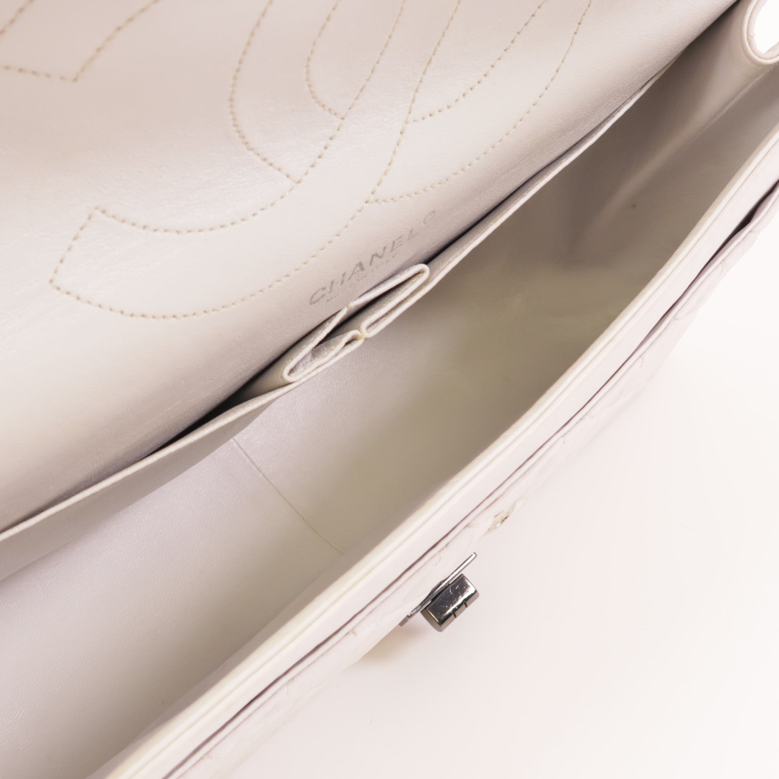 CHANEL 【激減優惠】牛皮皮革2.55 Jumbo鏈帶肩背袋