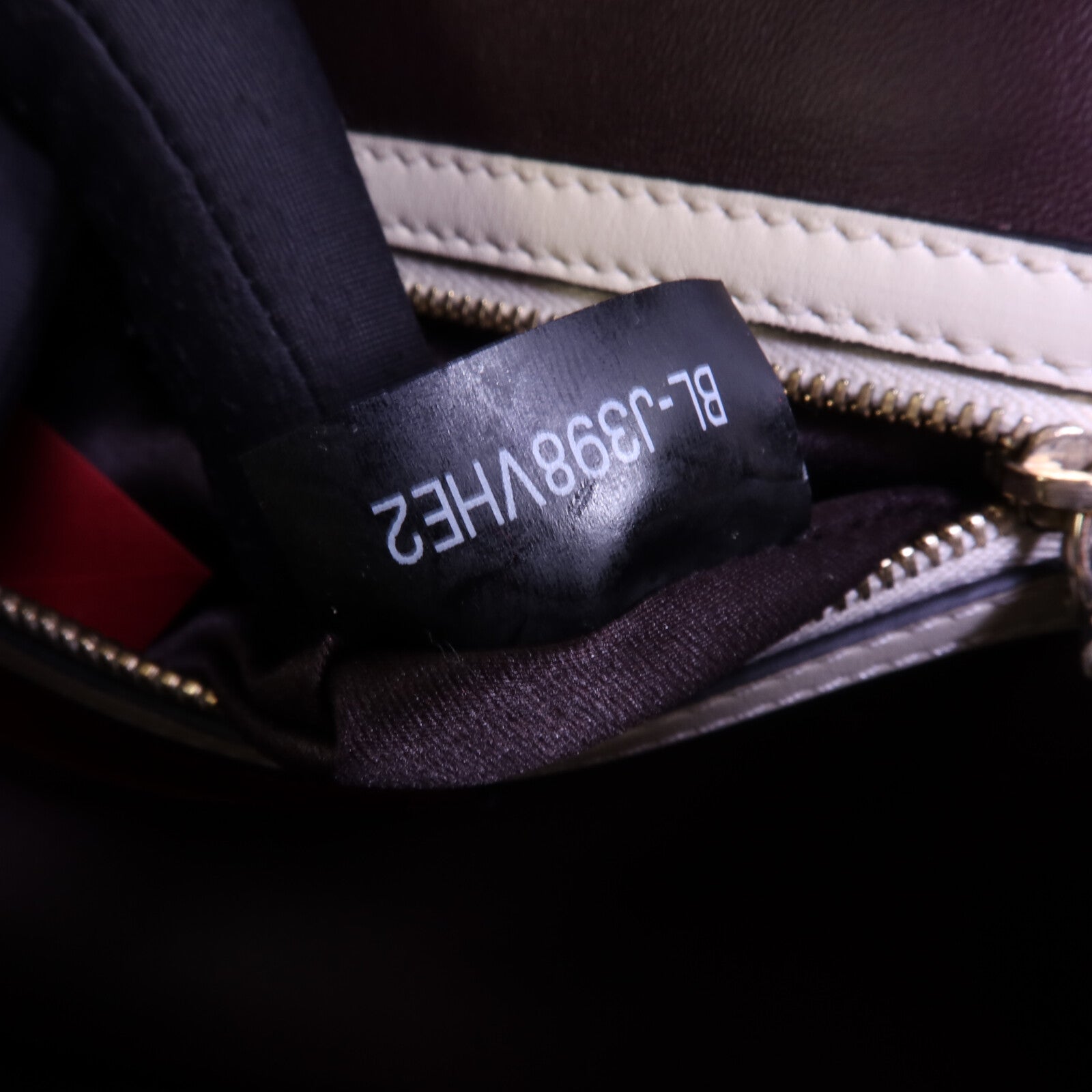 Valentino 牛皮皮革Garavani Glam Lock金扣鏈帶肩背袋