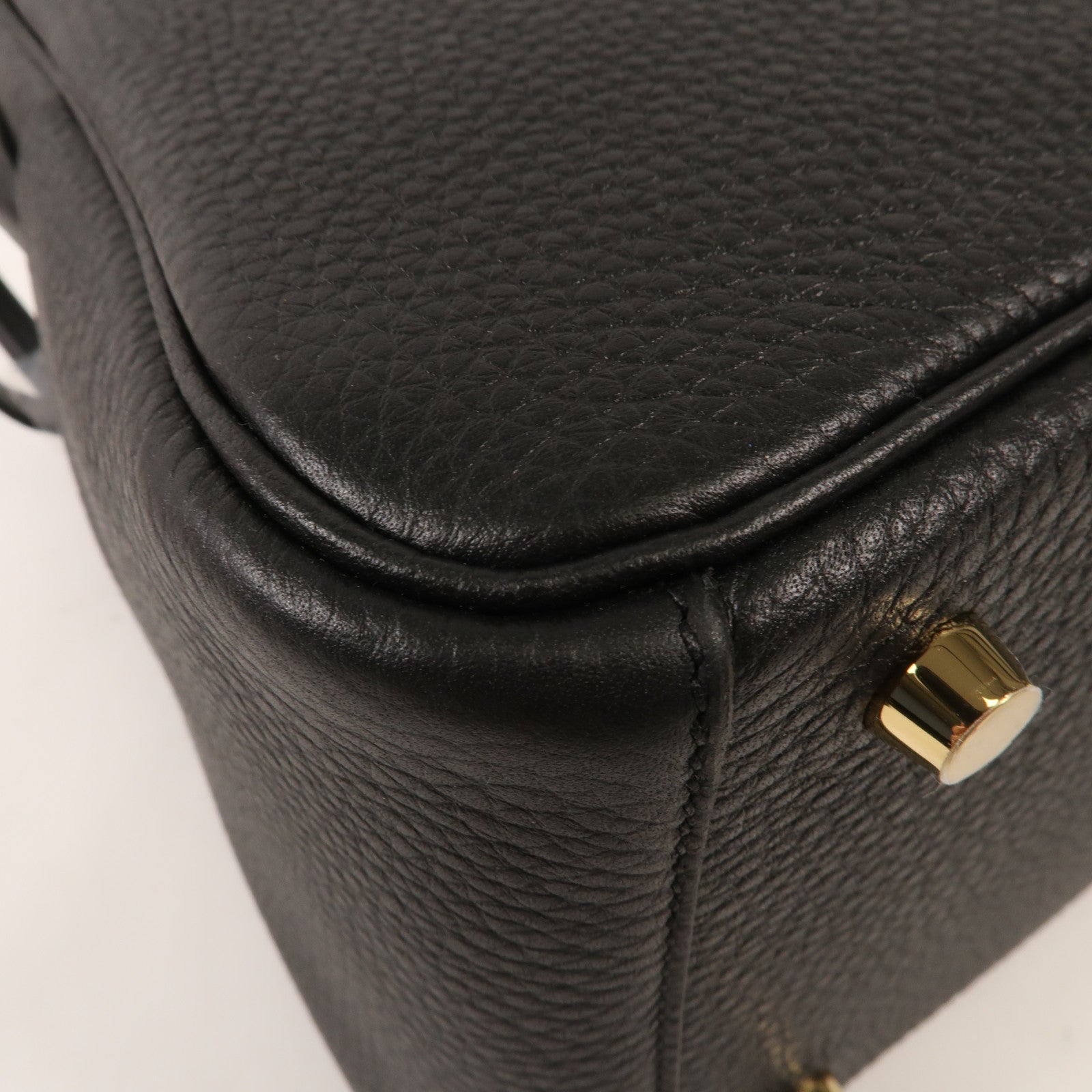 HERMES Clemence皮革Lindy 26金扣手挽肩背兩用袋Noir