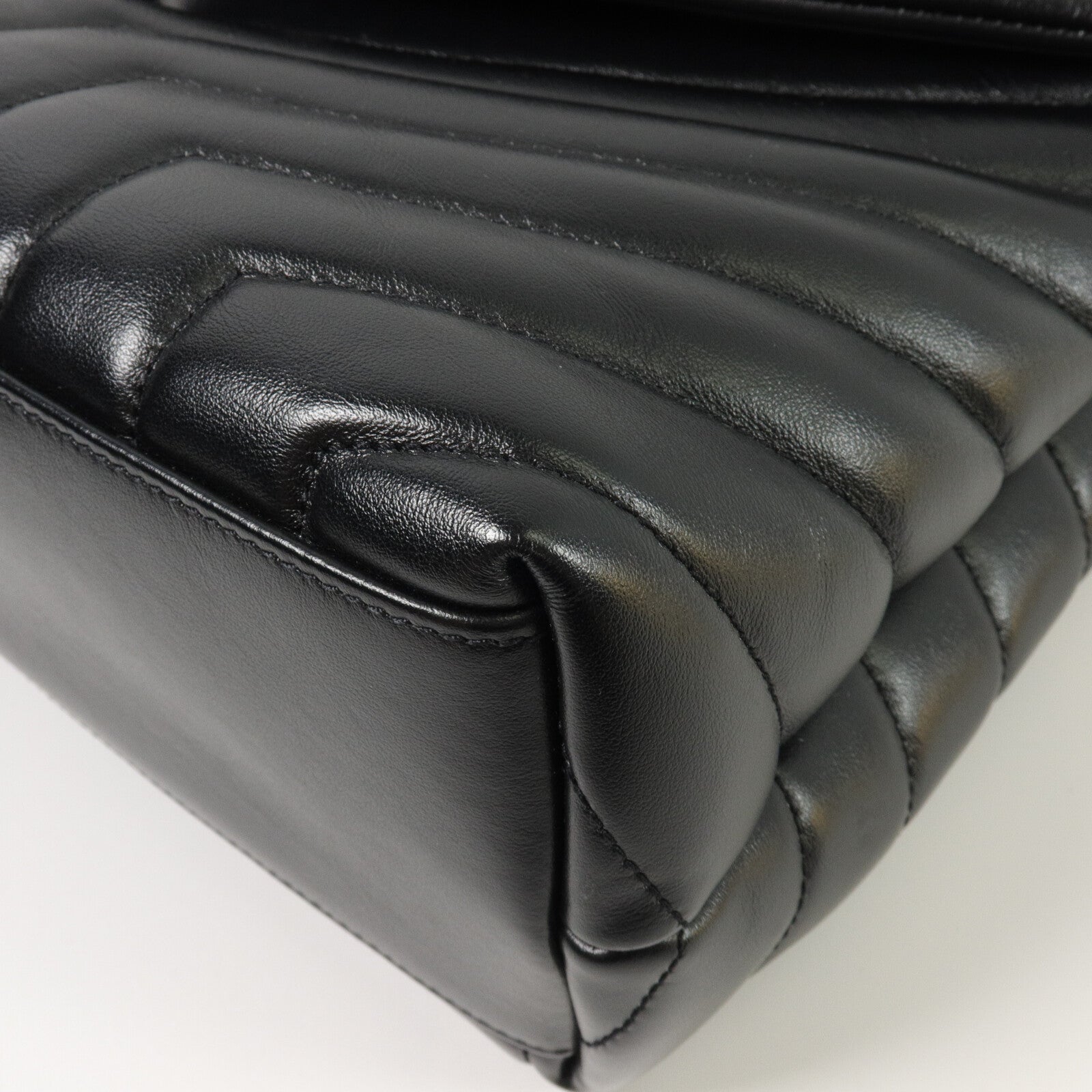 SAINT LAURENT 牛皮皮革LouLou Medium鏈帶肩背袋