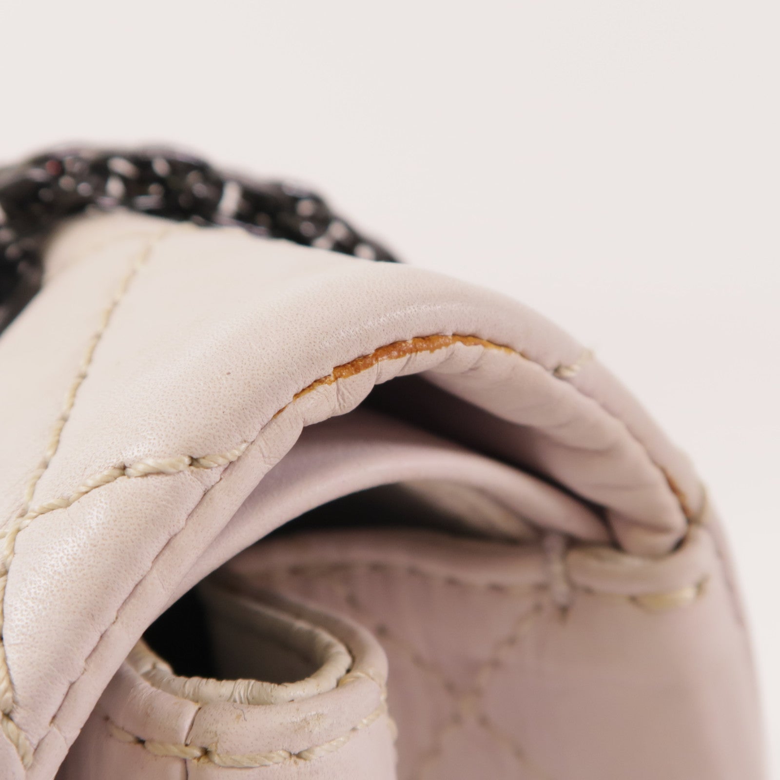 CHANEL 牛皮皮革2.55 Jumbo鏈帶肩背袋