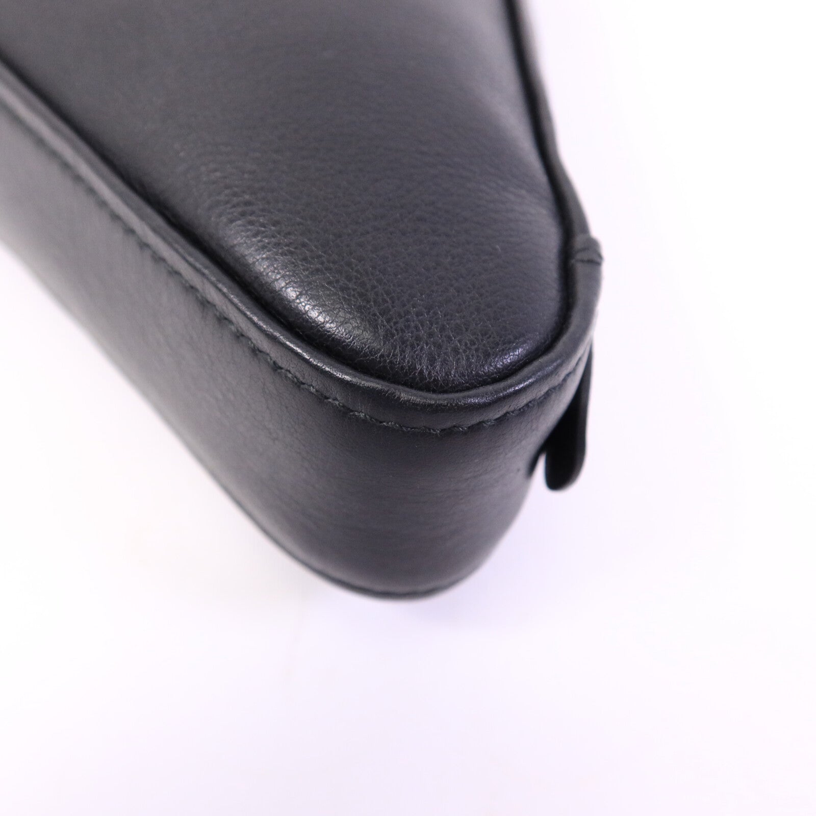 BALENCIAGA 牛皮皮革Triangle Clutch手拿包