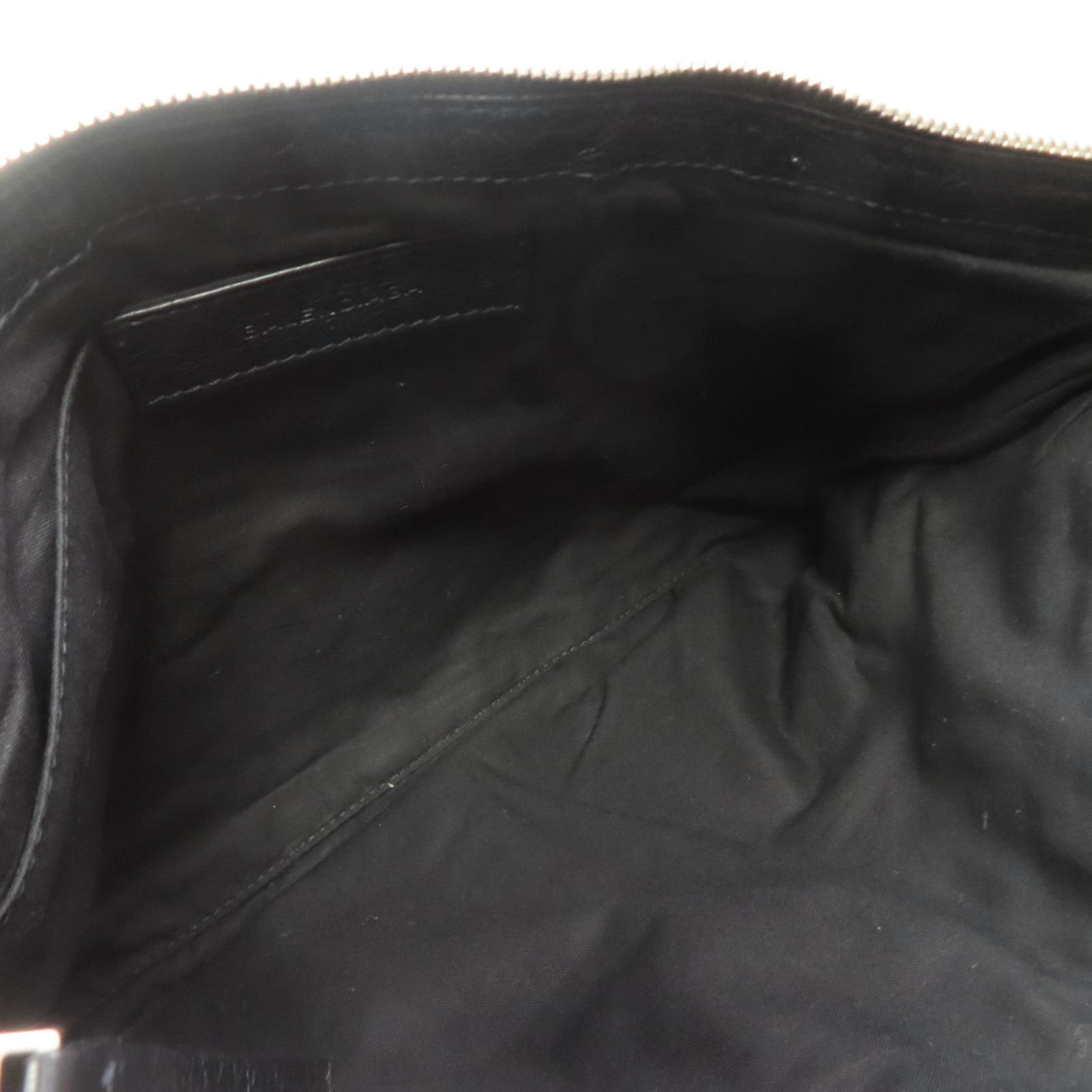 BALENCIAGA 牛皮皮革Pouch銀扣手拿包黑色