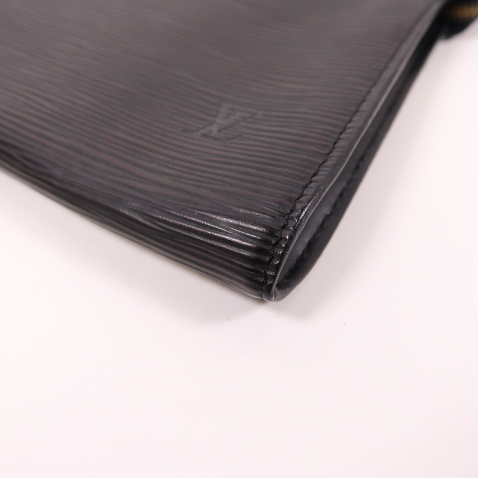 LOUIS VUITTON Epi Pochette Accessories Pouch金扣手挽袋