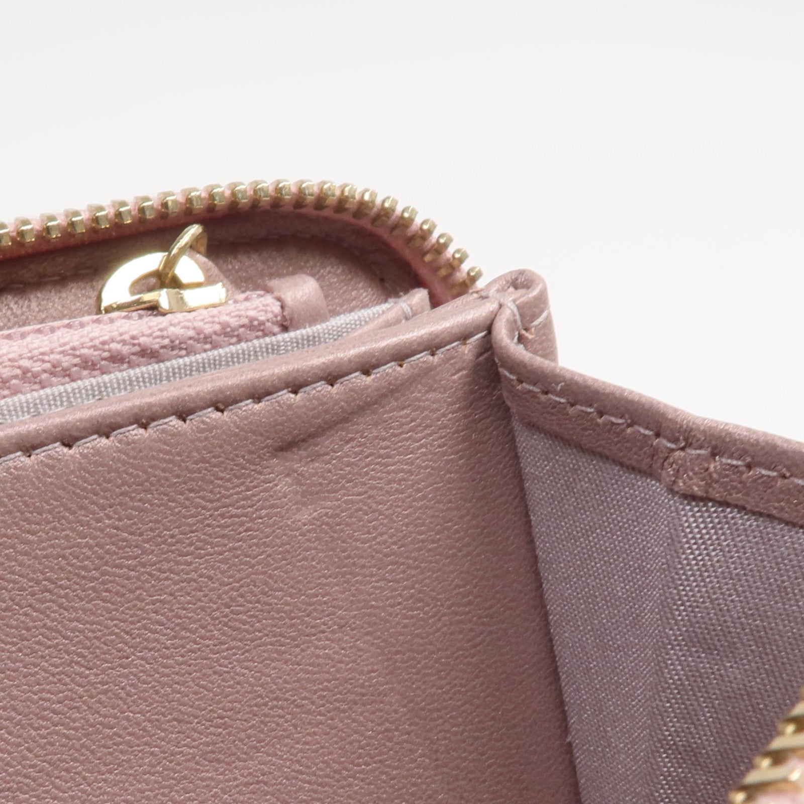 CHANEL 【激減優惠】蜥蝪皮革Long Wallet金扣長錢包