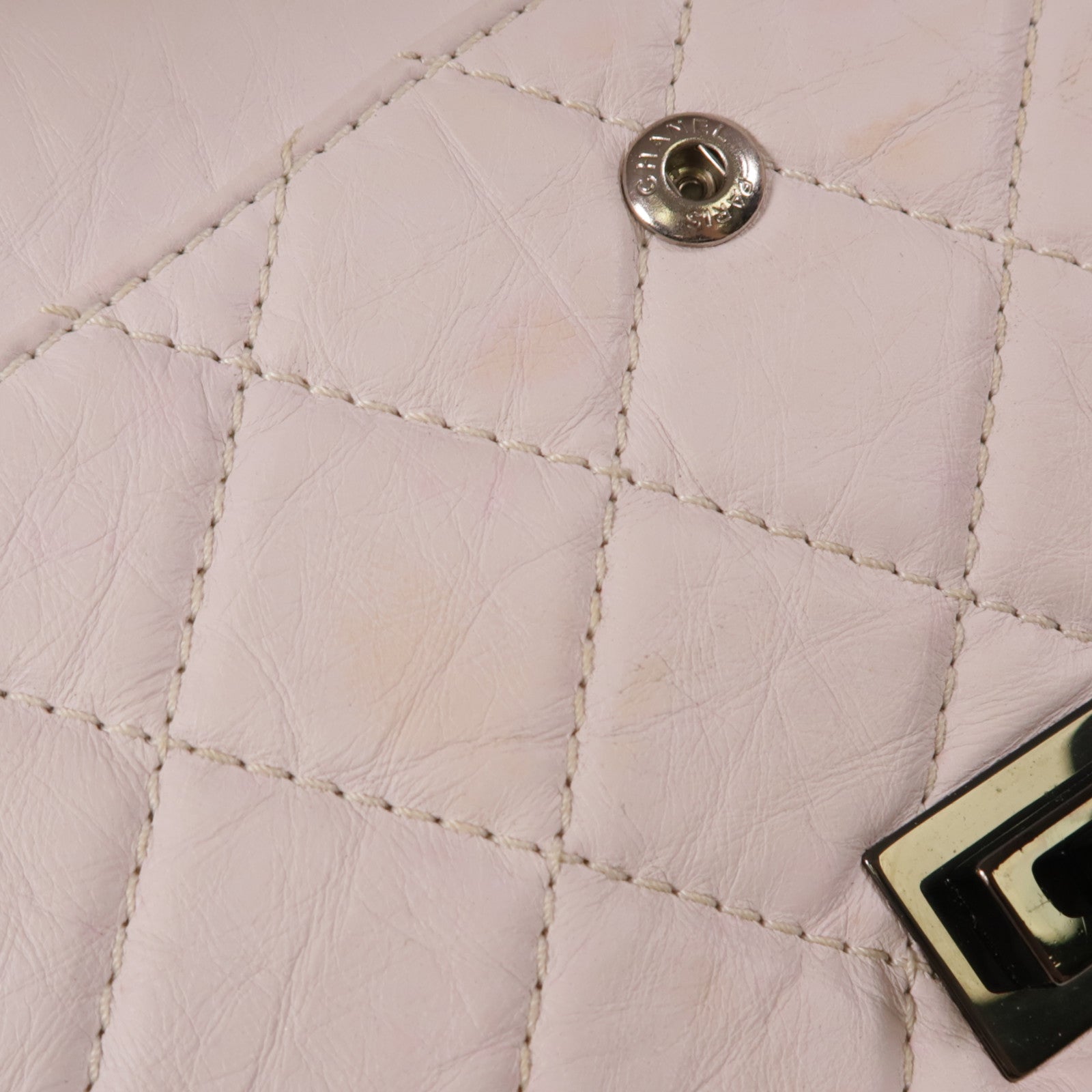 CHANEL 牛皮皮革2.55 Jumbo鏈帶肩背袋