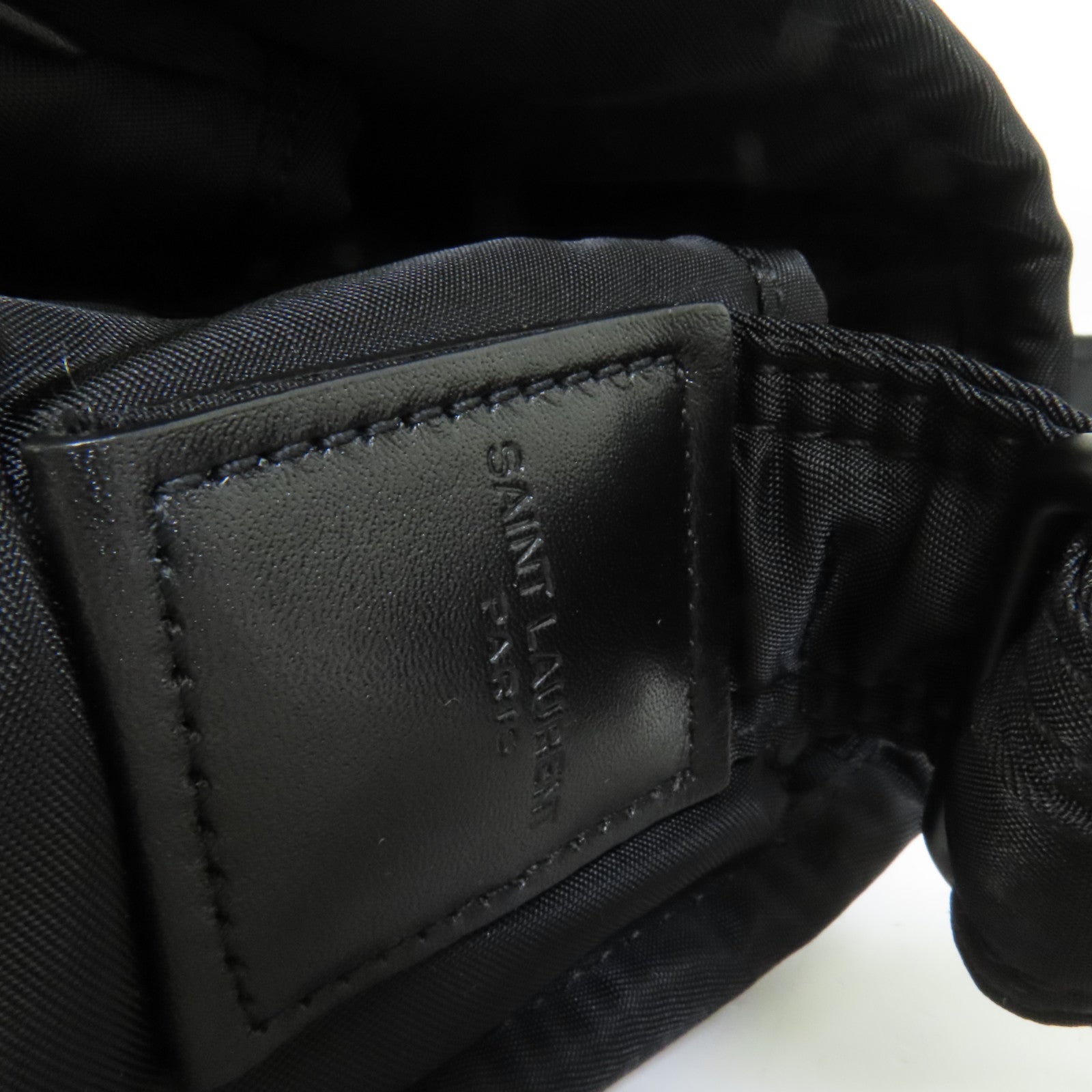 SAINT LAURENT 尼龍Niki Messaage Bag肩背袋