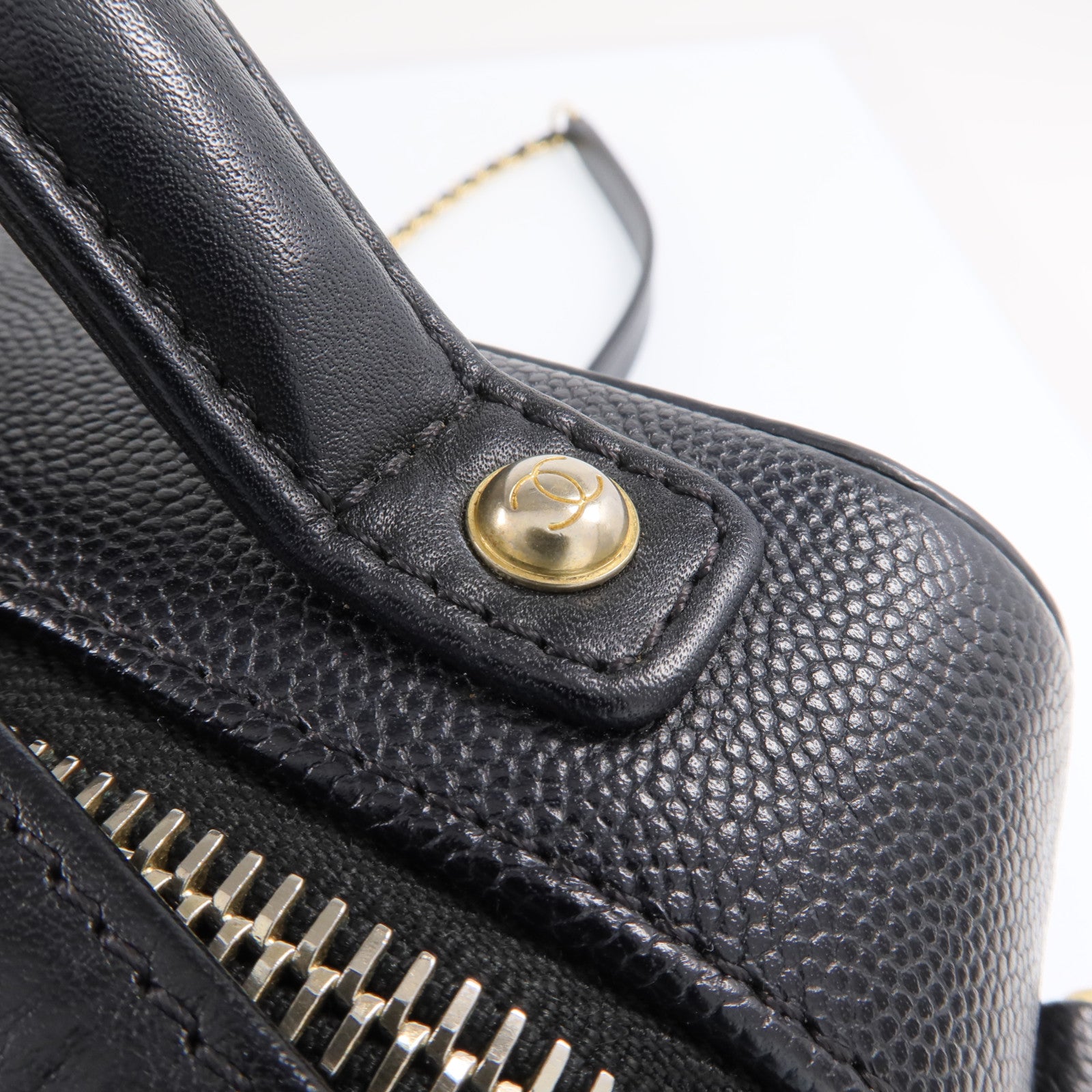 CHANEL 牛皮皮革Vanity Case金扣手挽肩背兩用袋