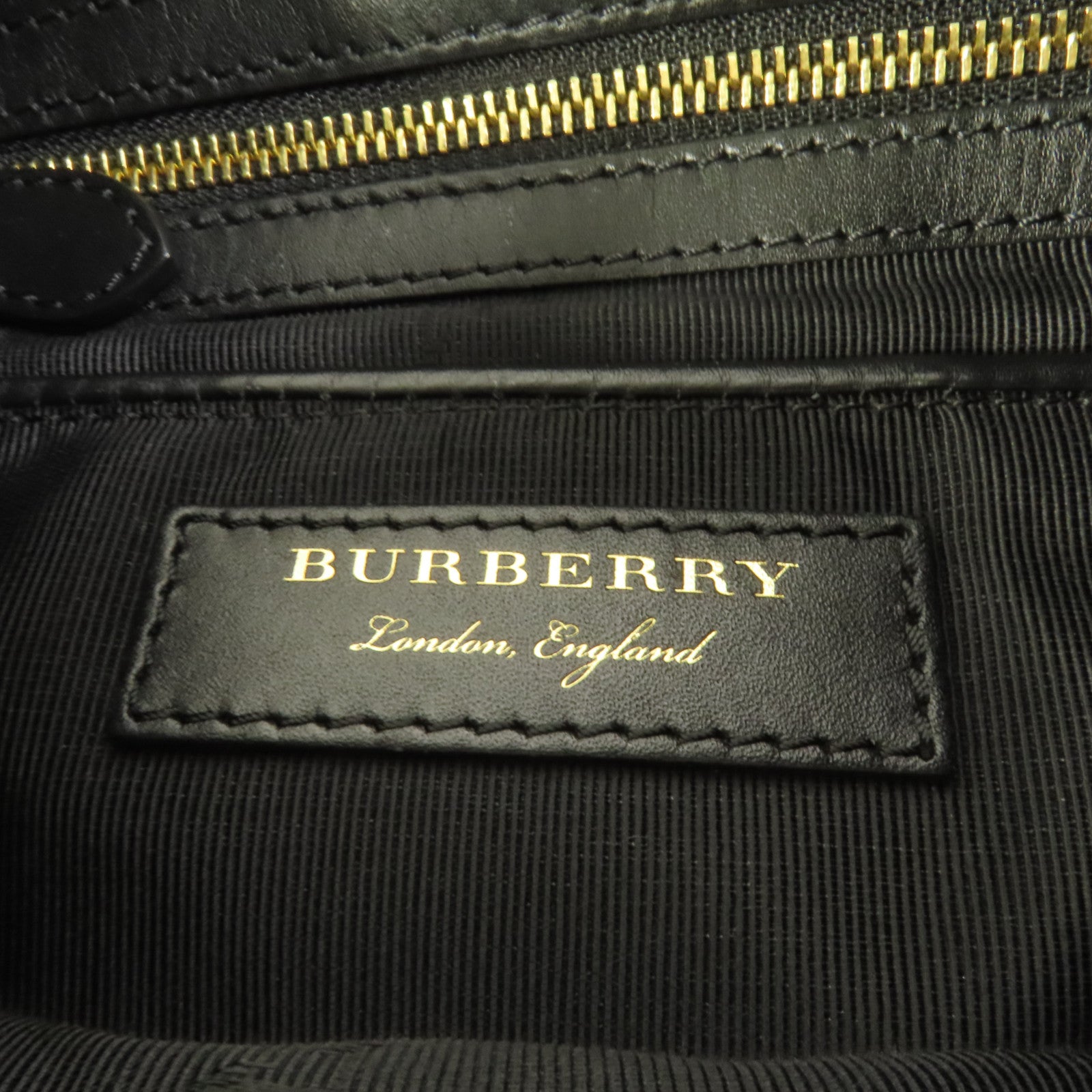 BURBERRY 尼龍Backpack金扣背包