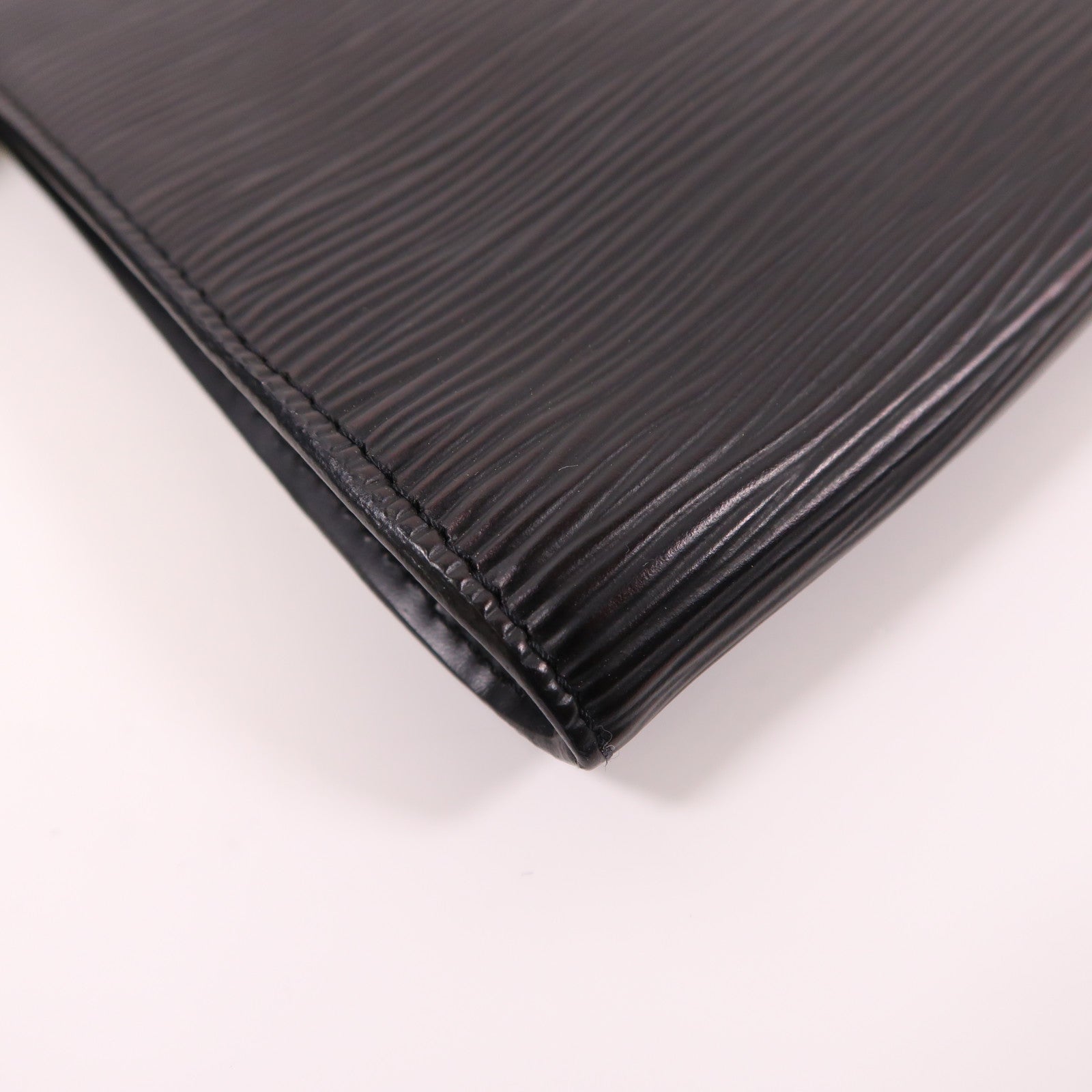 LOUIS VUITTON Epi Pochette Accessories Pouch金扣手挽袋