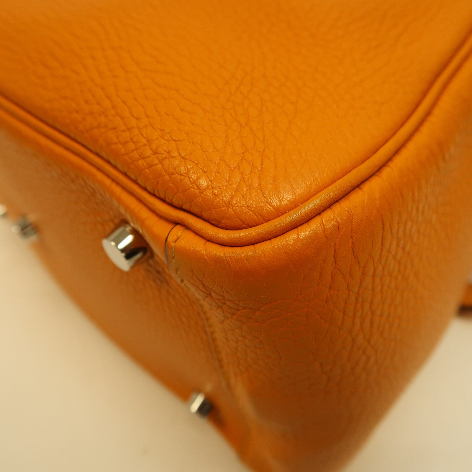 HERMES Clemence皮革Lindy 26銀扣手挽肩背兩用袋Apricot杏桃黃