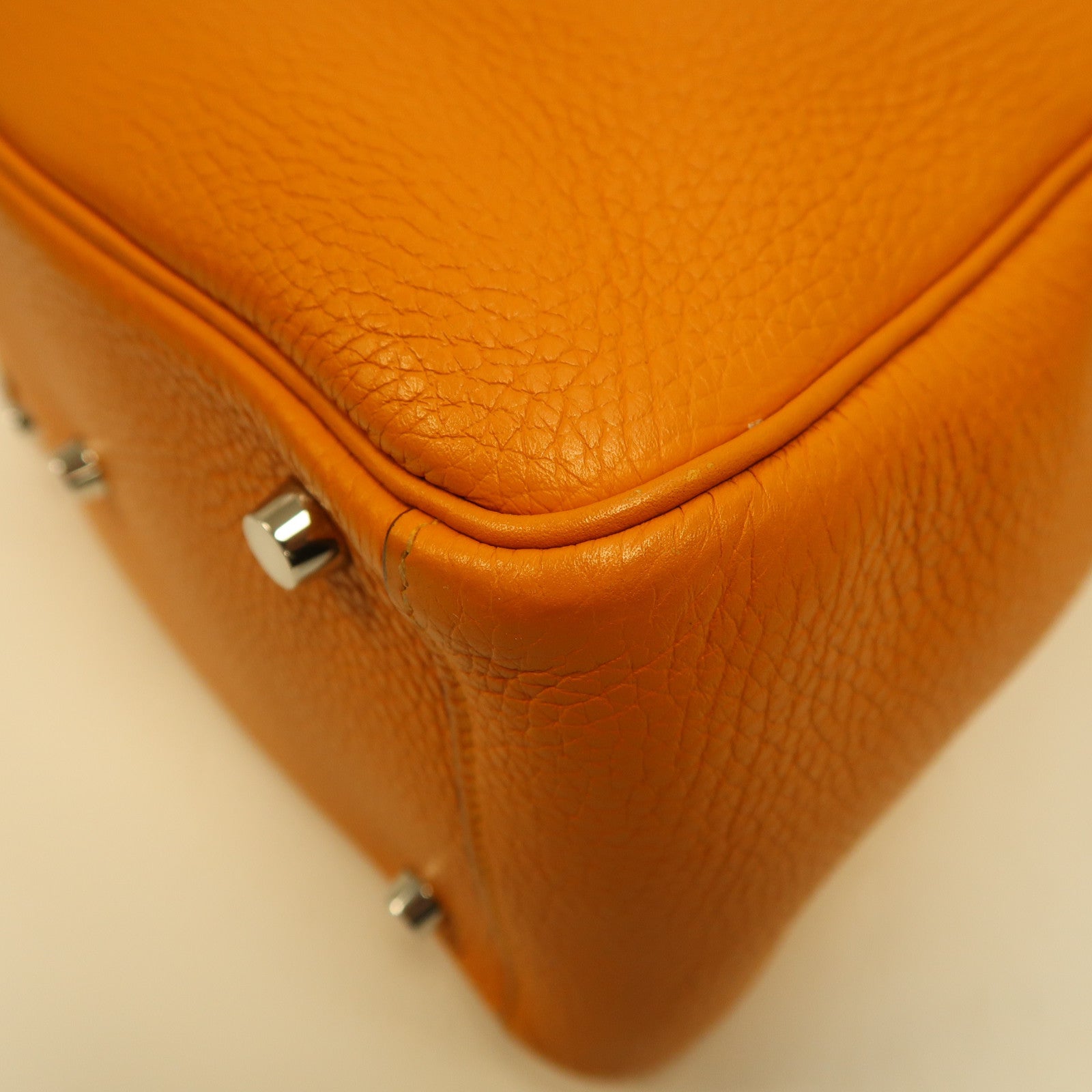 HERMES Clemence皮革Lindy 26銀扣手挽肩背兩用袋Apricot杏桃黃
