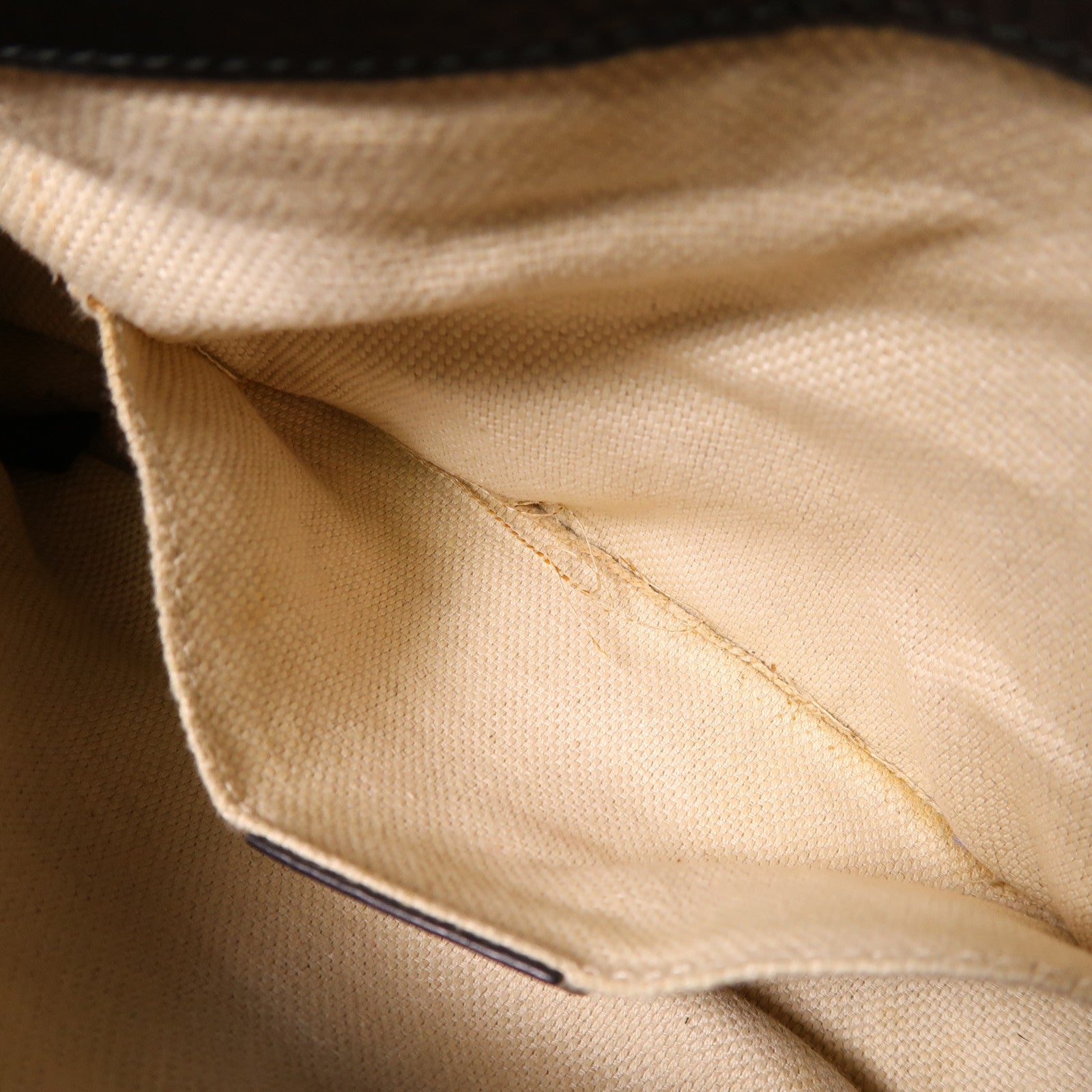 GUCCI 牛皮皮革Shoulder Bag銀扣鏈帶肩背袋