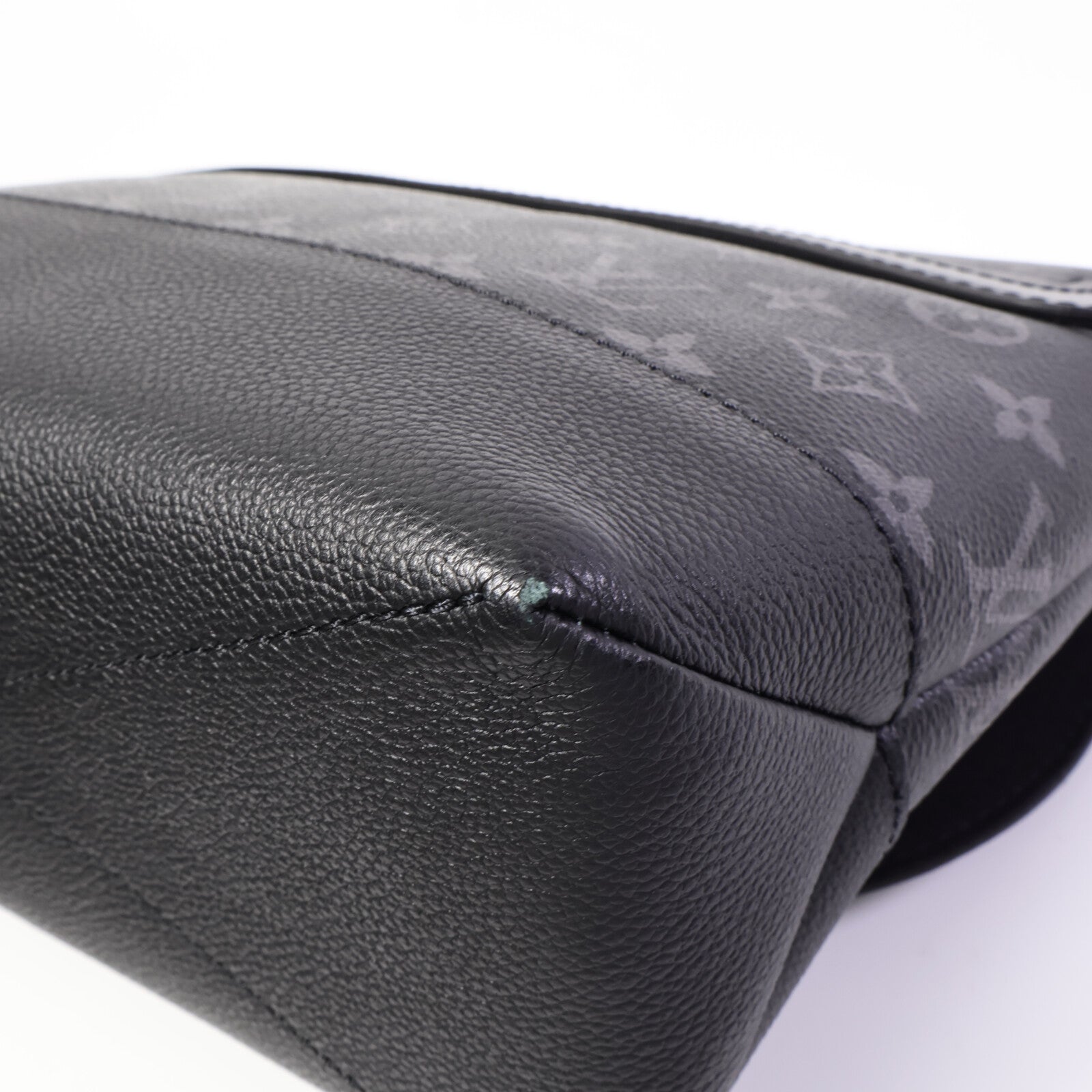LOUIS VUITTON Monogram Eclipse Saumur肩背袋