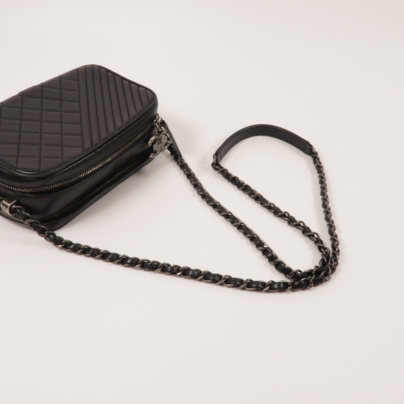 CHANEL 牛皮皮革Coco Boy Camera Bag鏈帶肩背袋