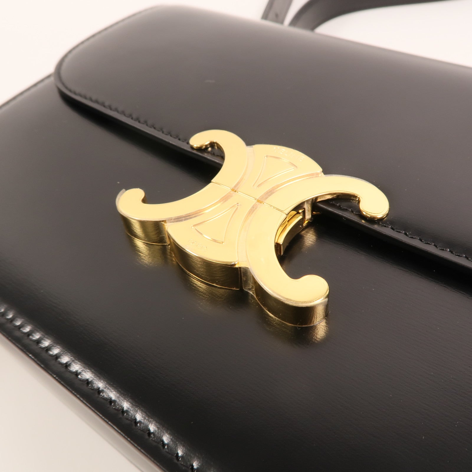 CELINE 牛皮皮革Triomphe金扣肩背袋