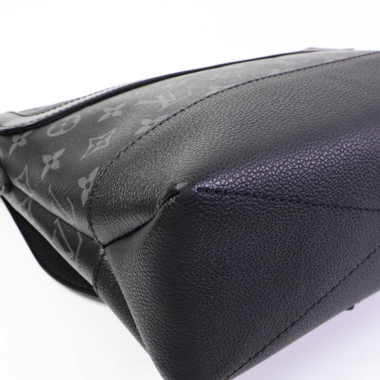 LOUIS VUITTON Monogram Eclipse Saumur肩背袋