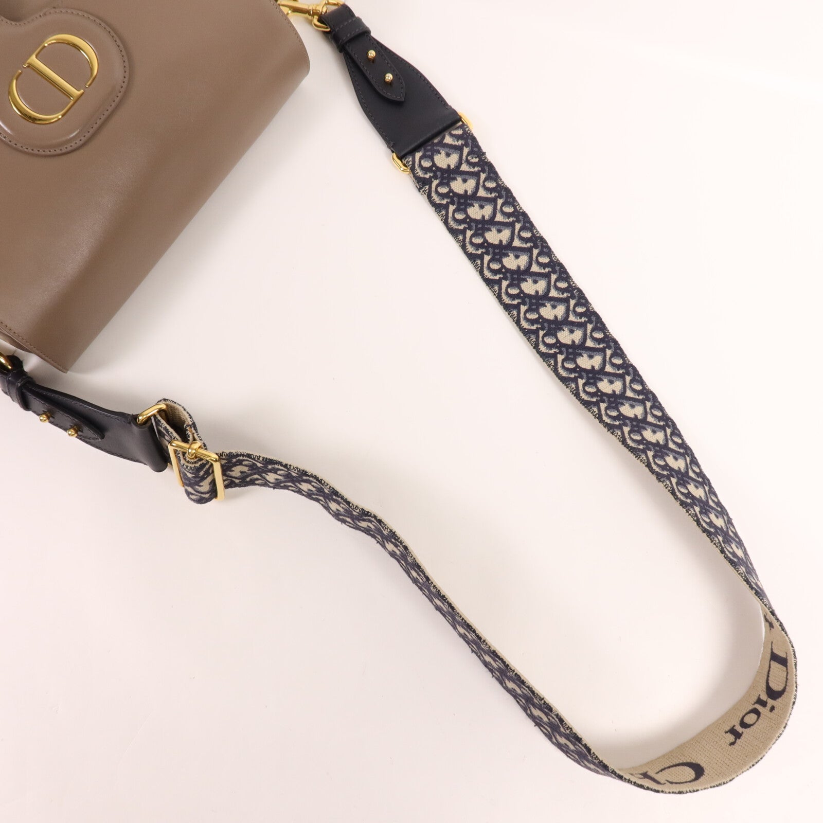 Dior 牛皮皮革Bobby Large金扣肩背袋