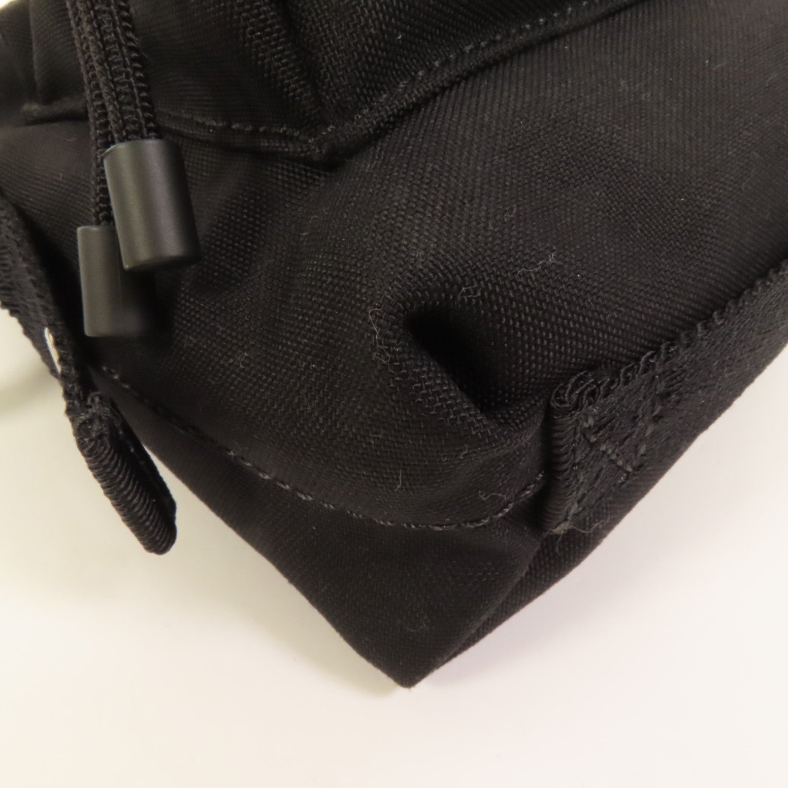 Valentino 帆布VLTN Garavami Shoulder Bag肩背袋