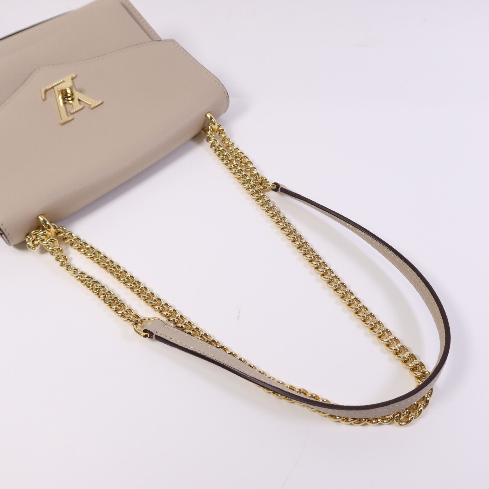 LOUIS VUITTON 牛皮皮革Mylockme金扣鏈帶肩背袋