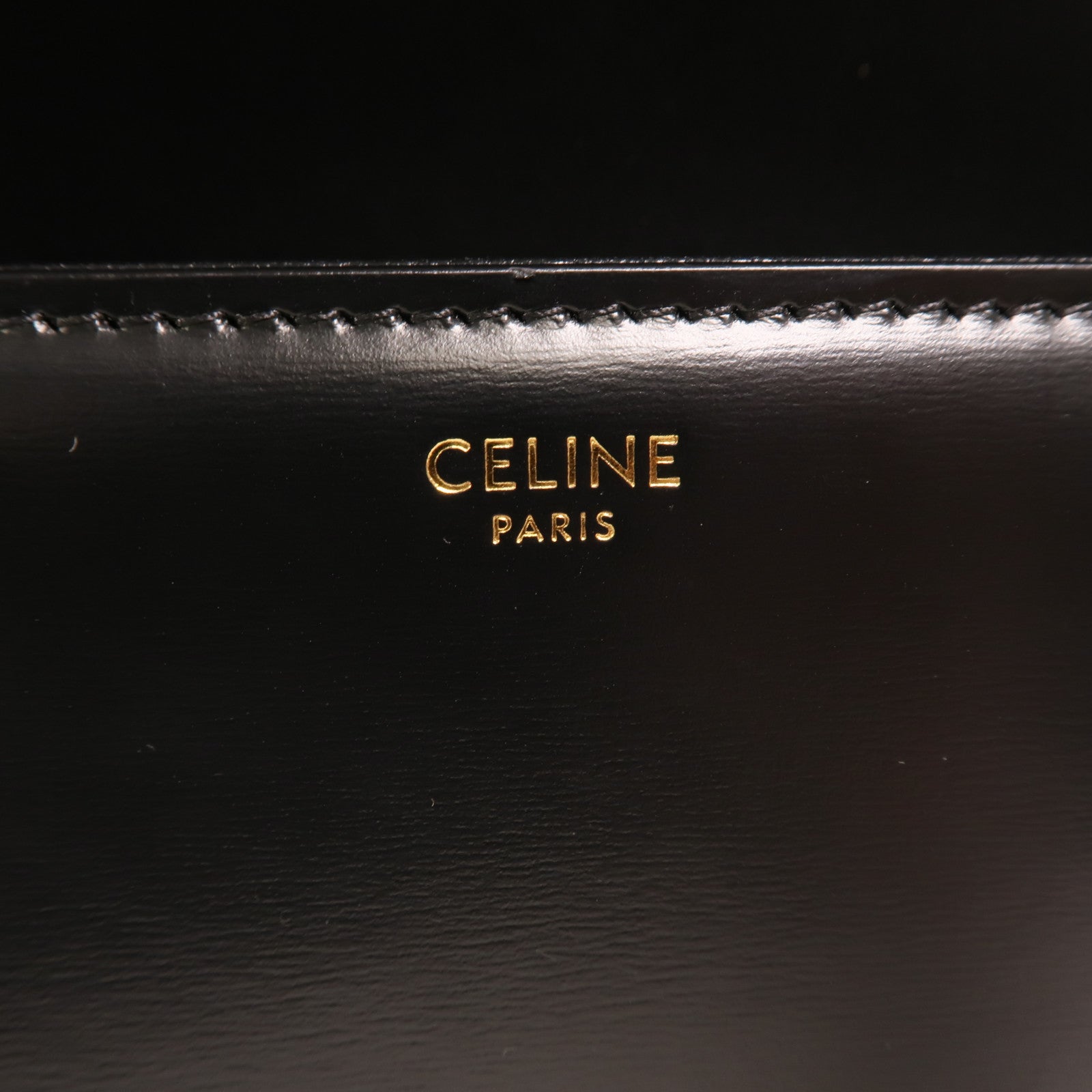 CELINE 牛皮皮革Triomphe金扣肩背袋