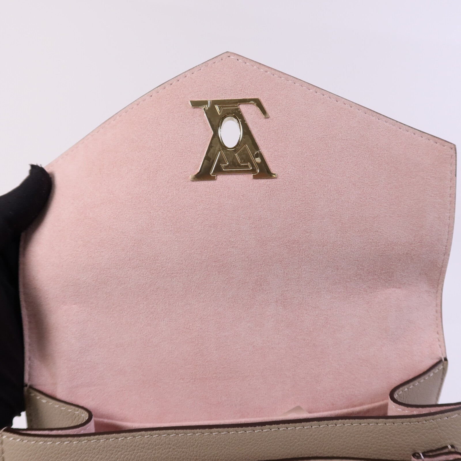 LOUIS VUITTON 牛皮皮革Mylockme金扣鏈帶肩背袋