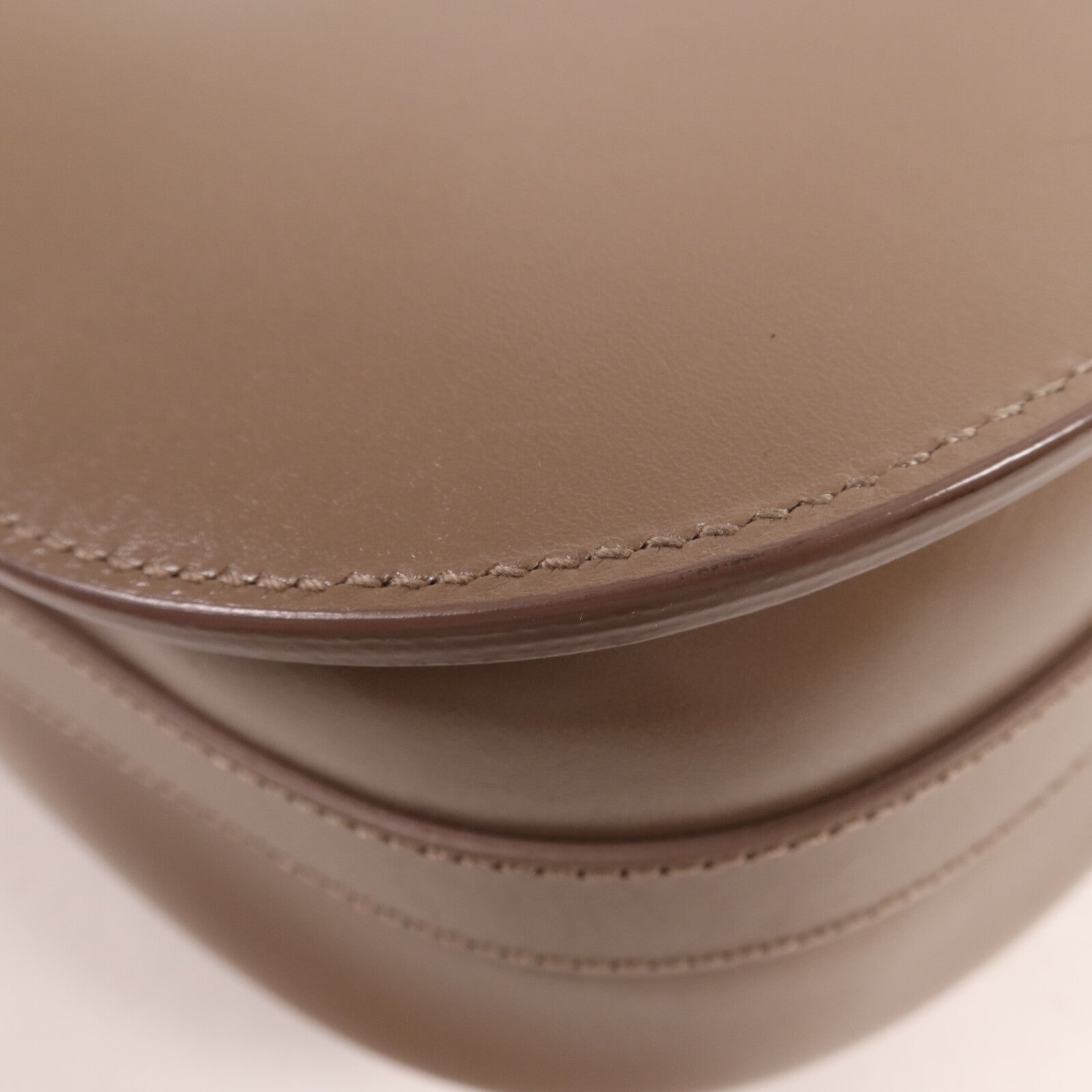 Dior 牛皮皮革Bobby Large金扣肩背袋