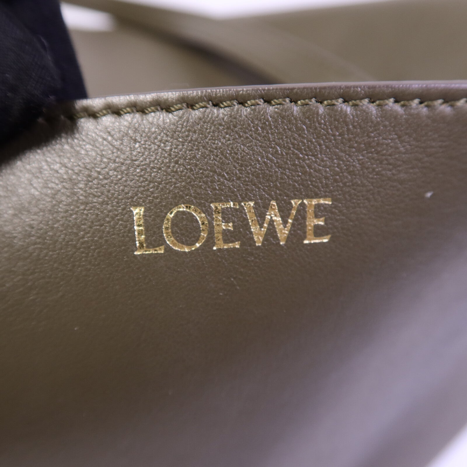 LOEWE 牛皮皮革Puzzle Fold Tote Medium手挽袋