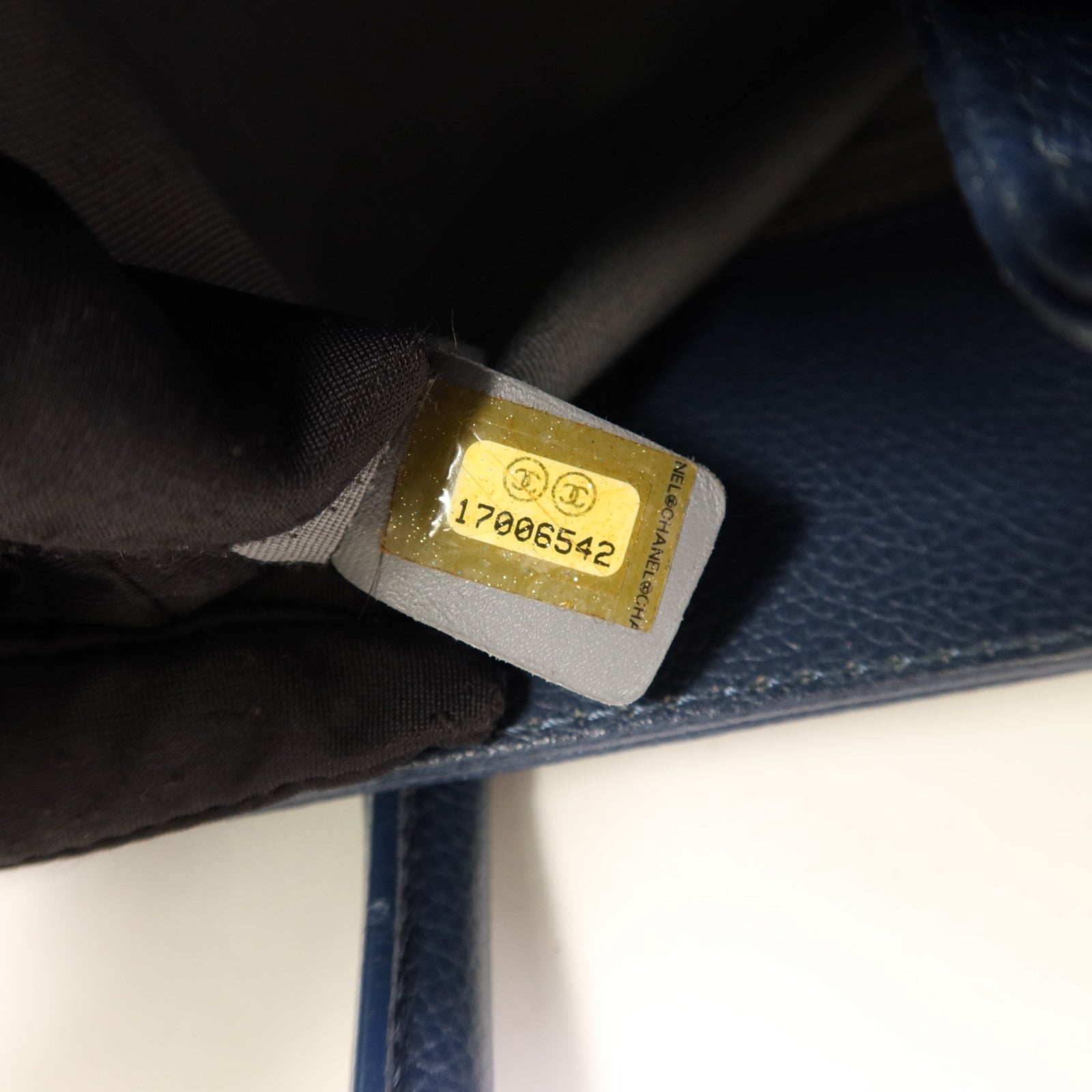 CHANEL 牛皮皮革Shoulder Bag銀扣肩背袋