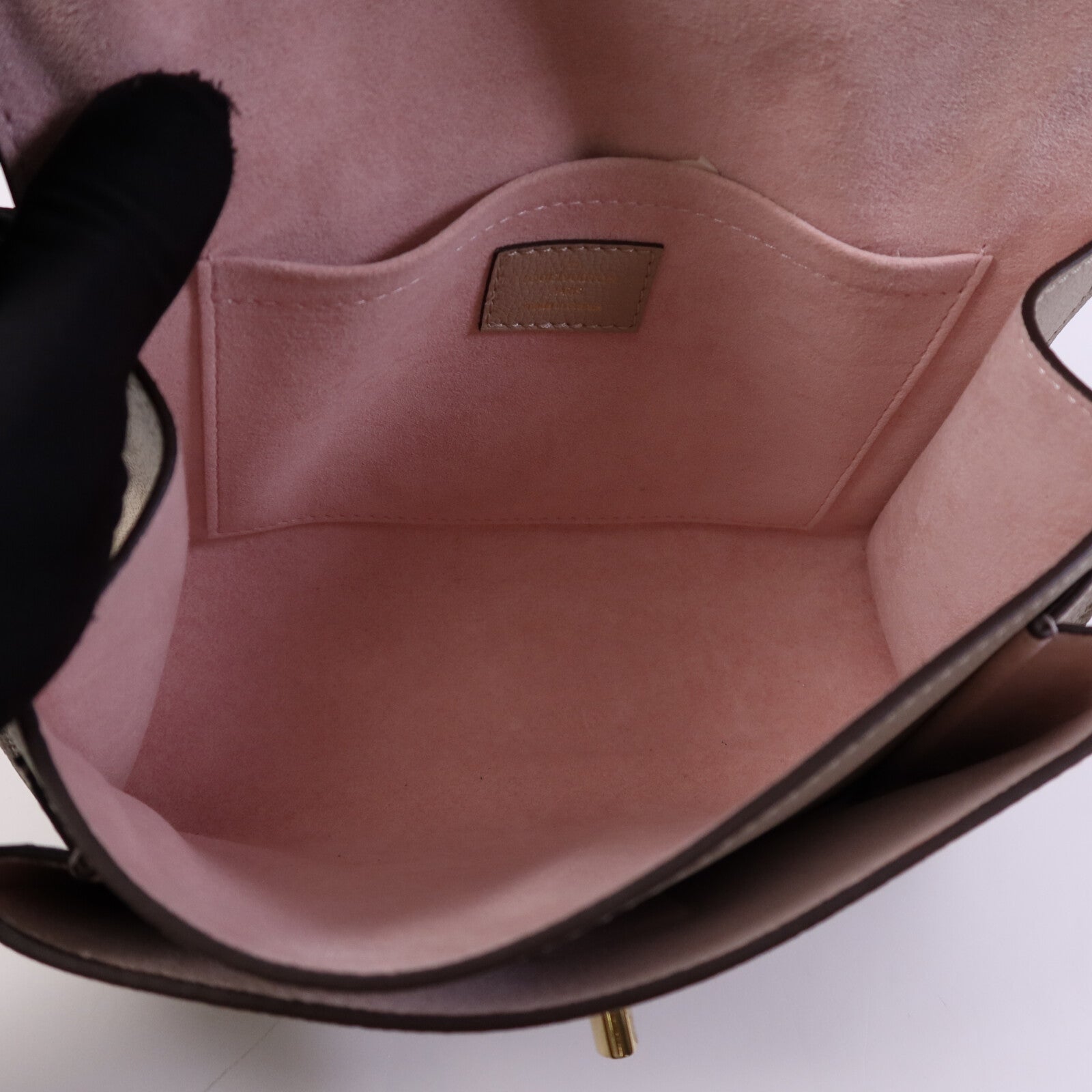 LOUIS VUITTON 牛皮皮革Mylockme金扣鏈帶肩背袋