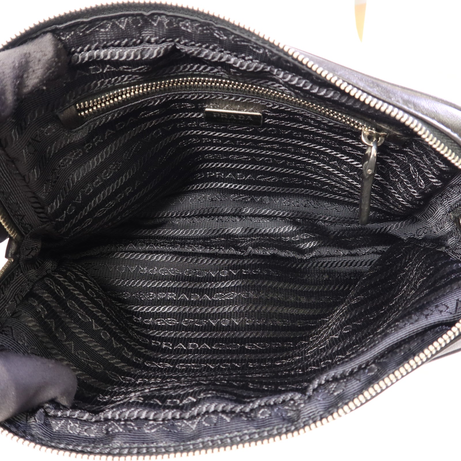 PRADA 牛皮皮革Chain Shoulder Bag銀扣肩背袋