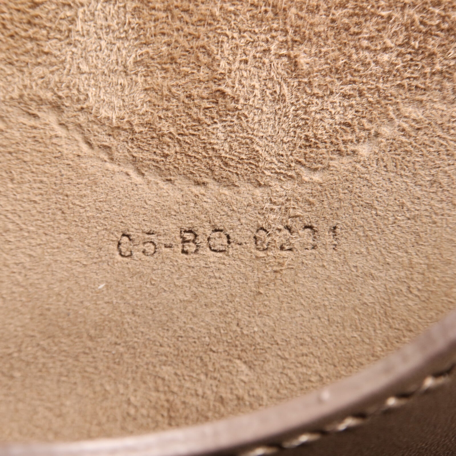 Dior 牛皮皮革Bobby Large金扣肩背袋