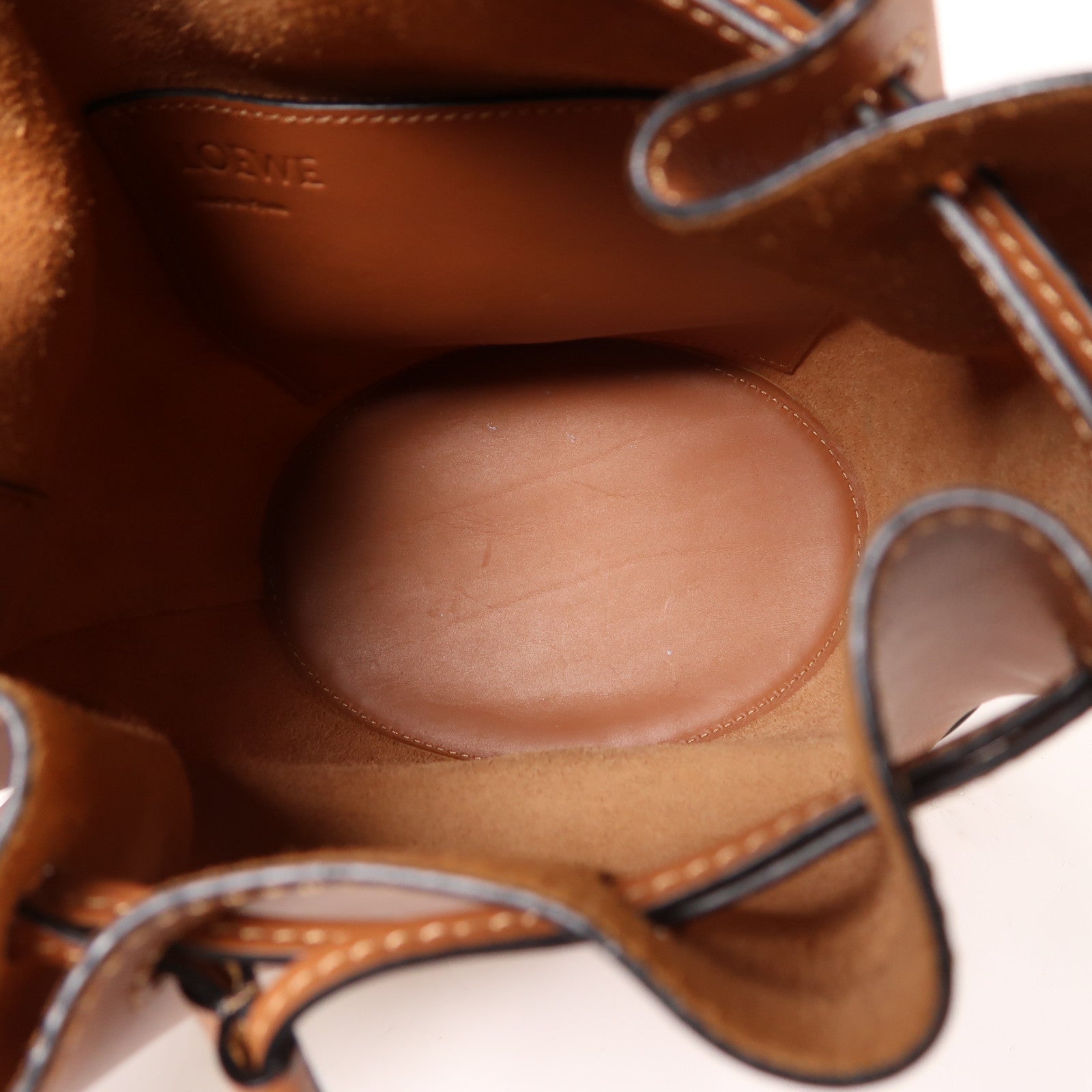 LOEWE 牛皮皮革Balloon金扣肩背袋